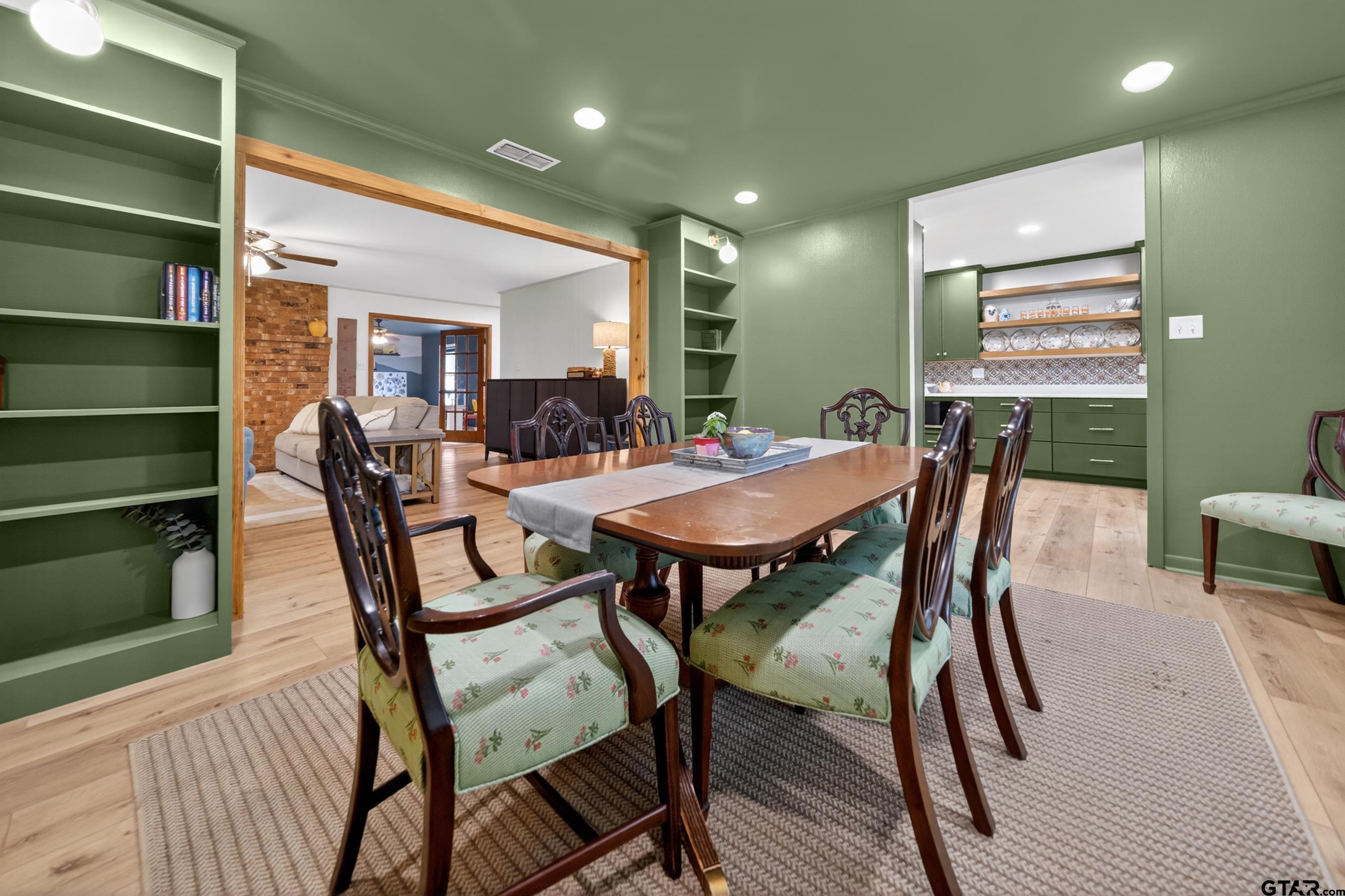 413 Asbury