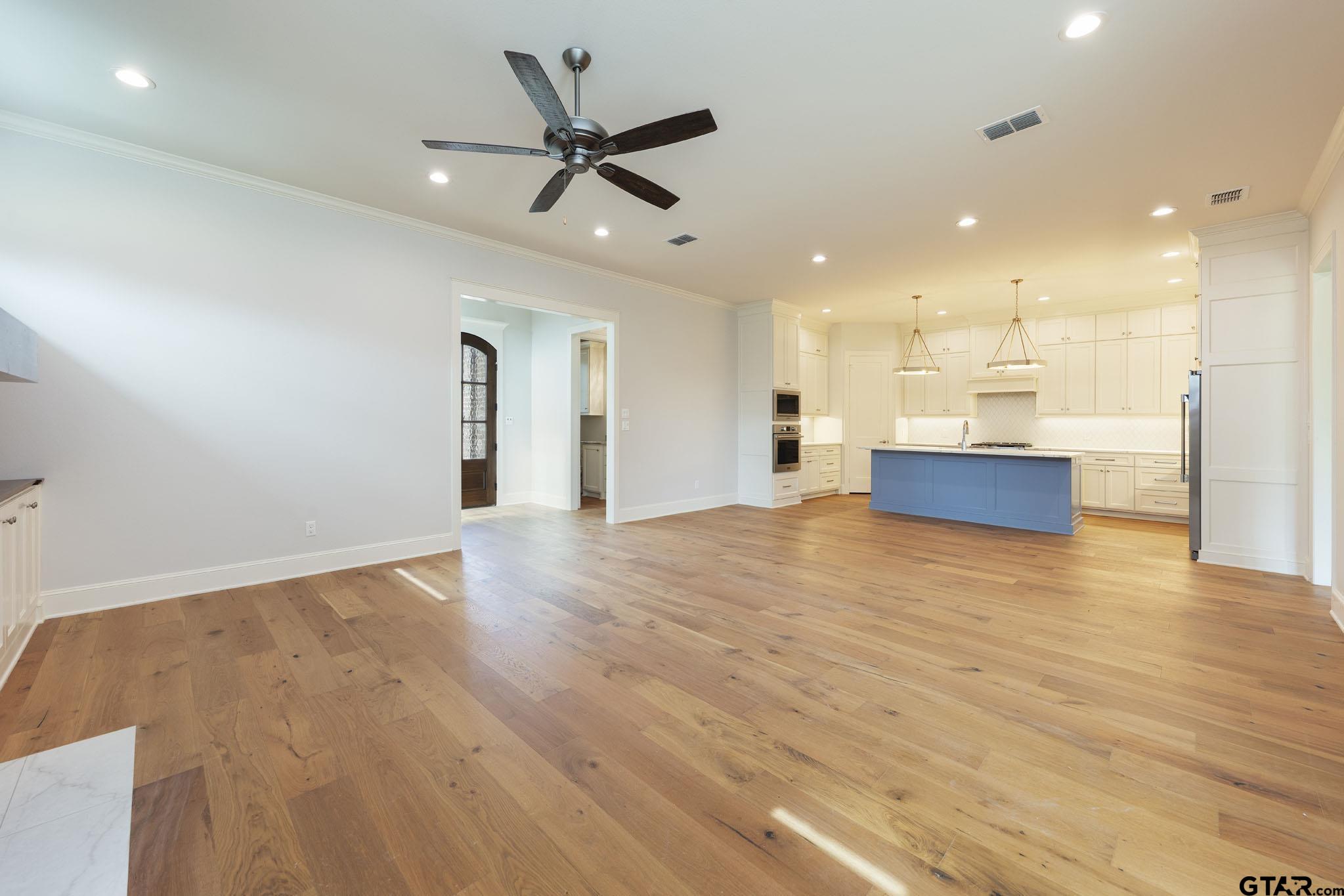 108 Winding Oaks Dr