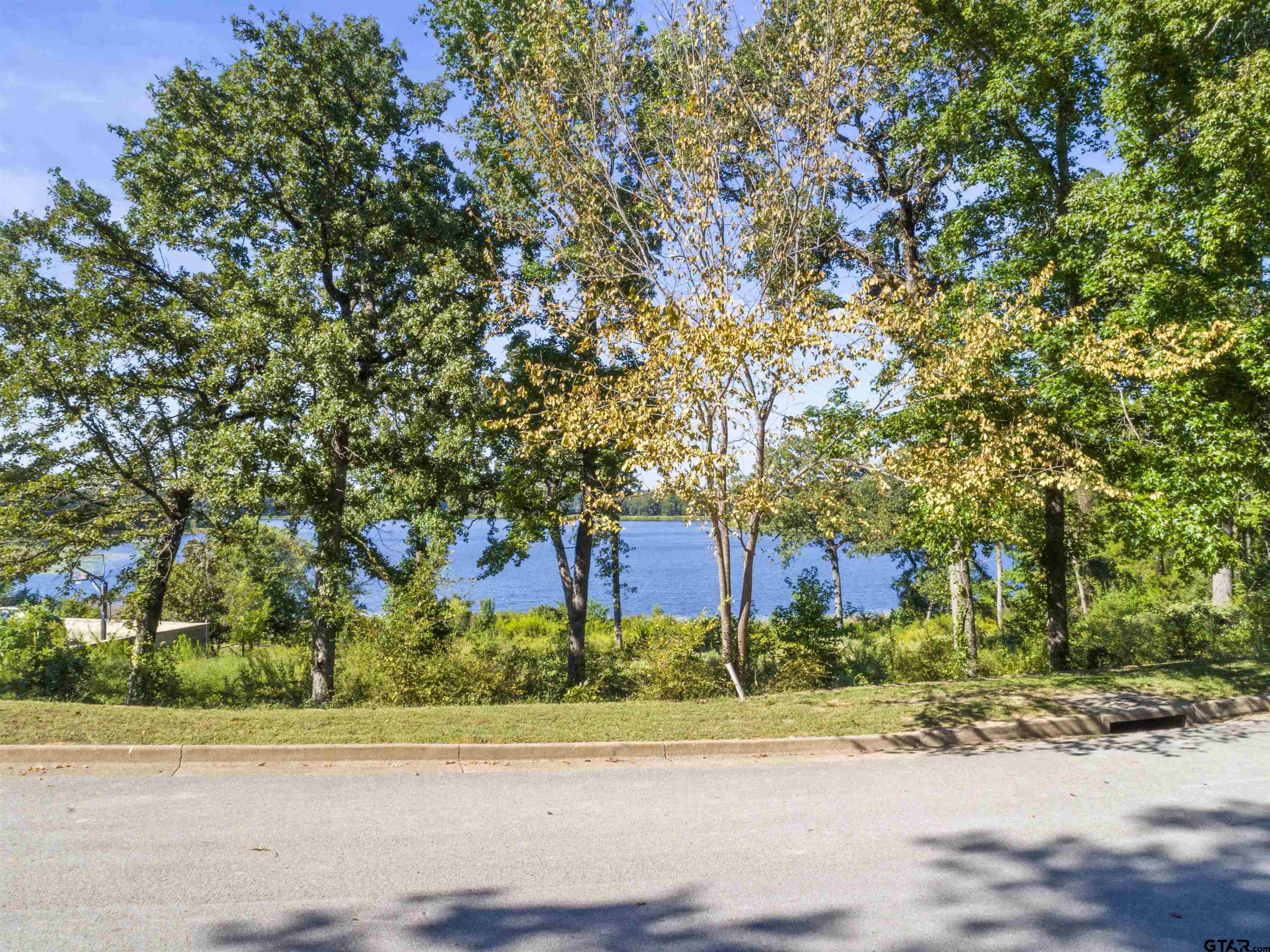 4527 Cascades Shoreline Drive