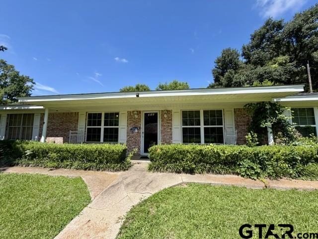 313 S Pecan St