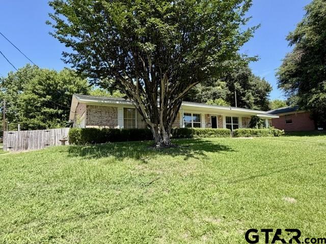 313 S Pecan St