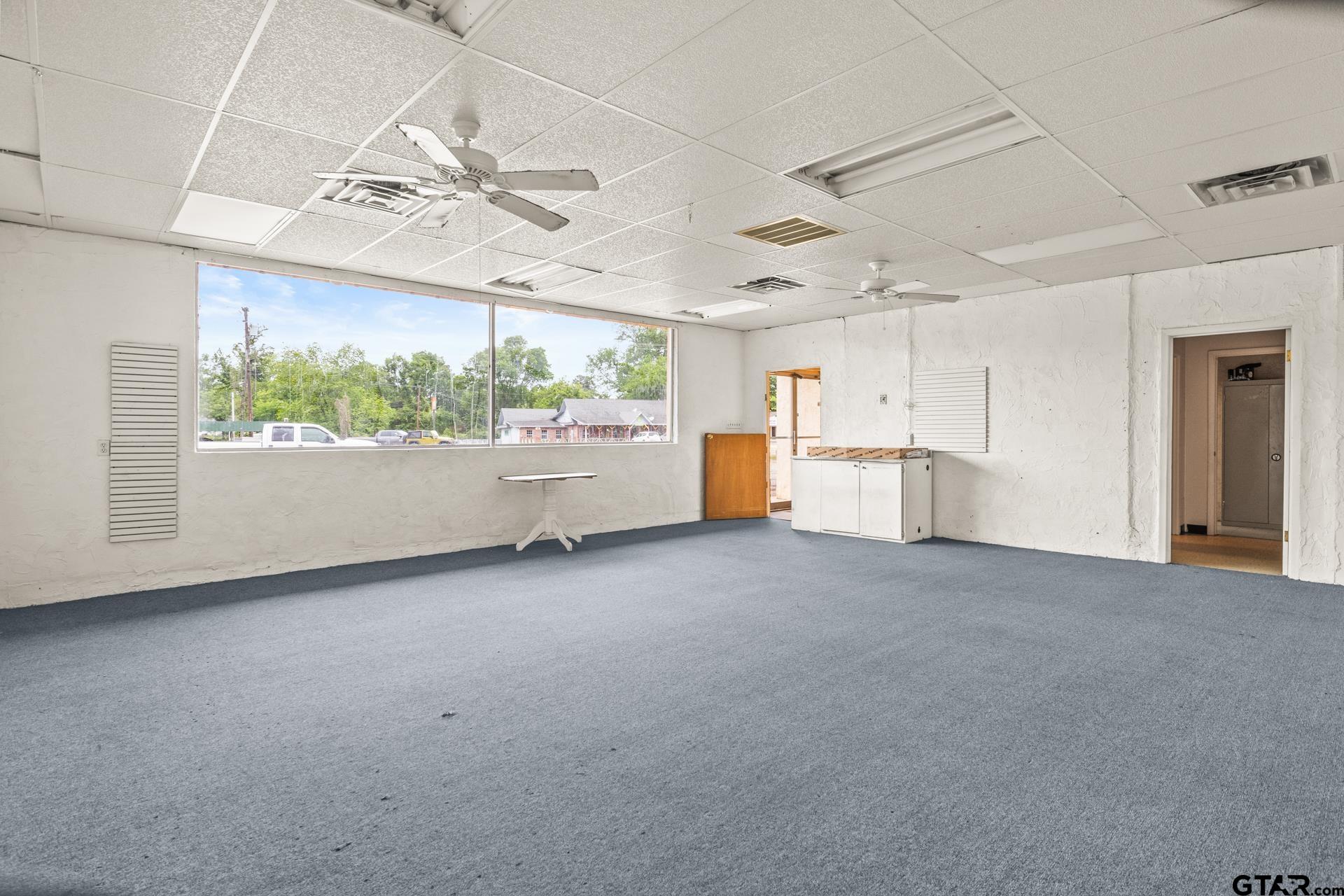 506 S Greer