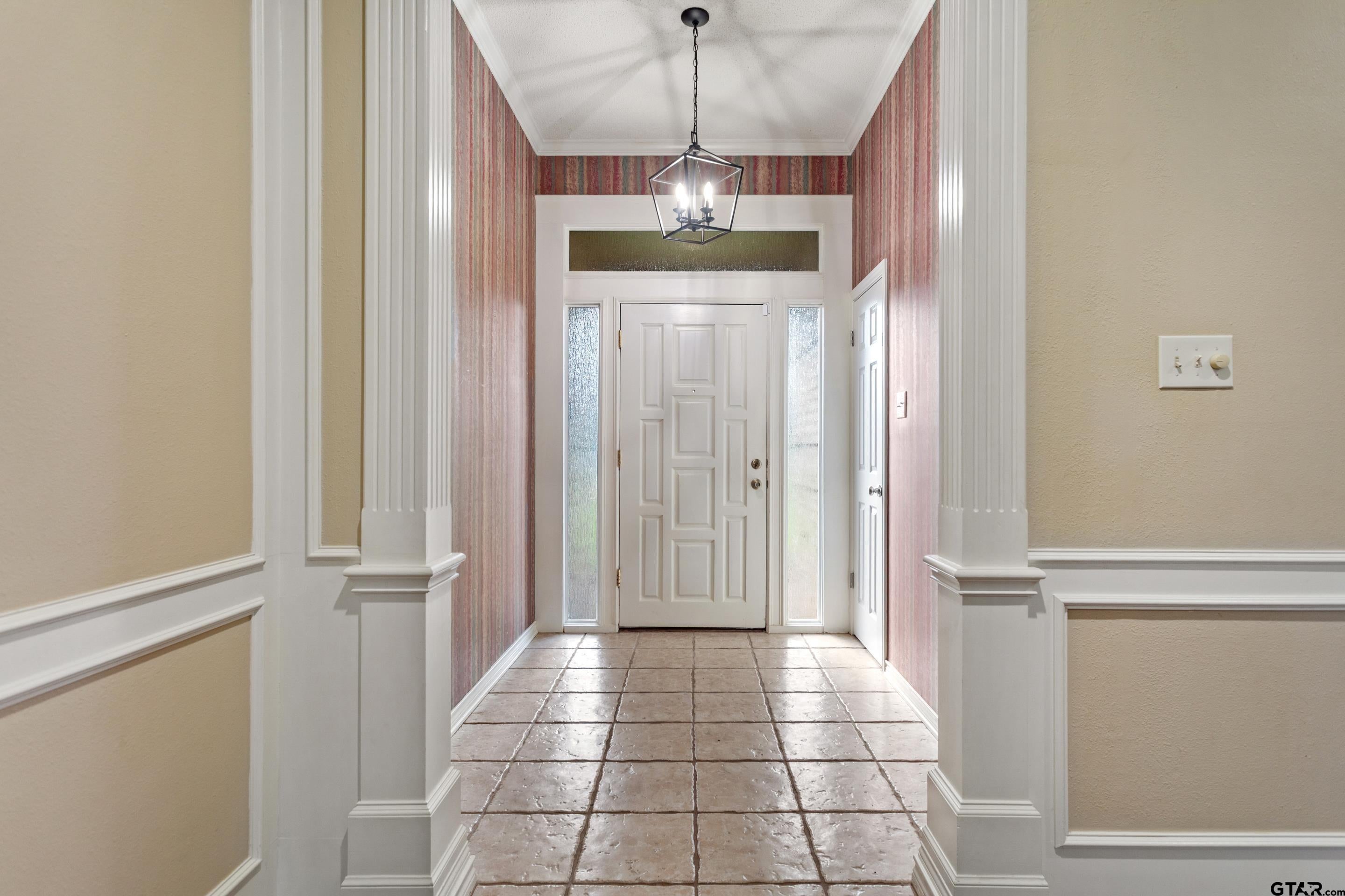 19173 Greenleaf Dr.