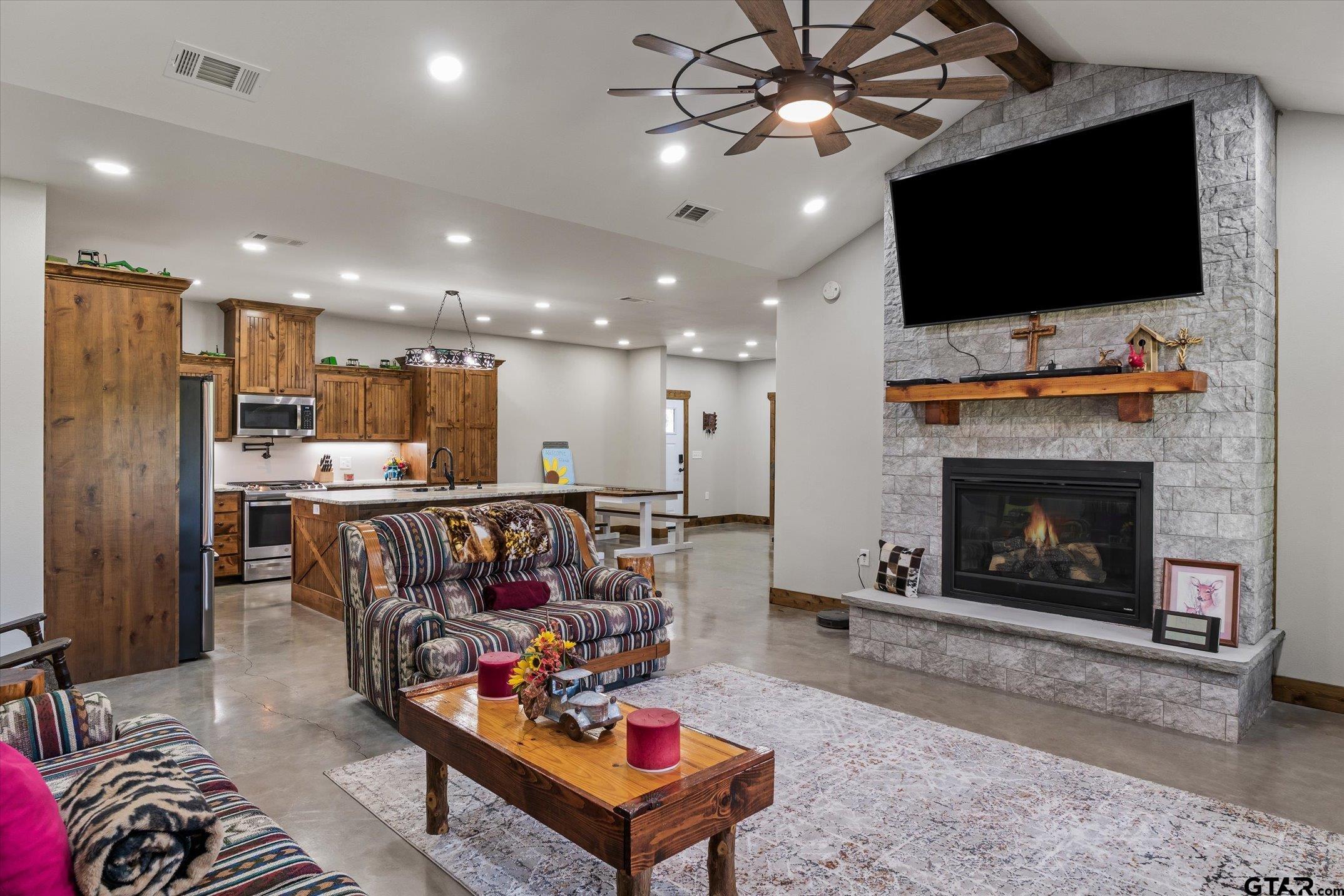 182 VZ County Road 1228