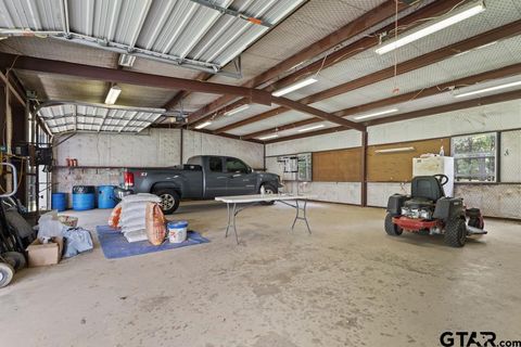 A home in Grand Saline