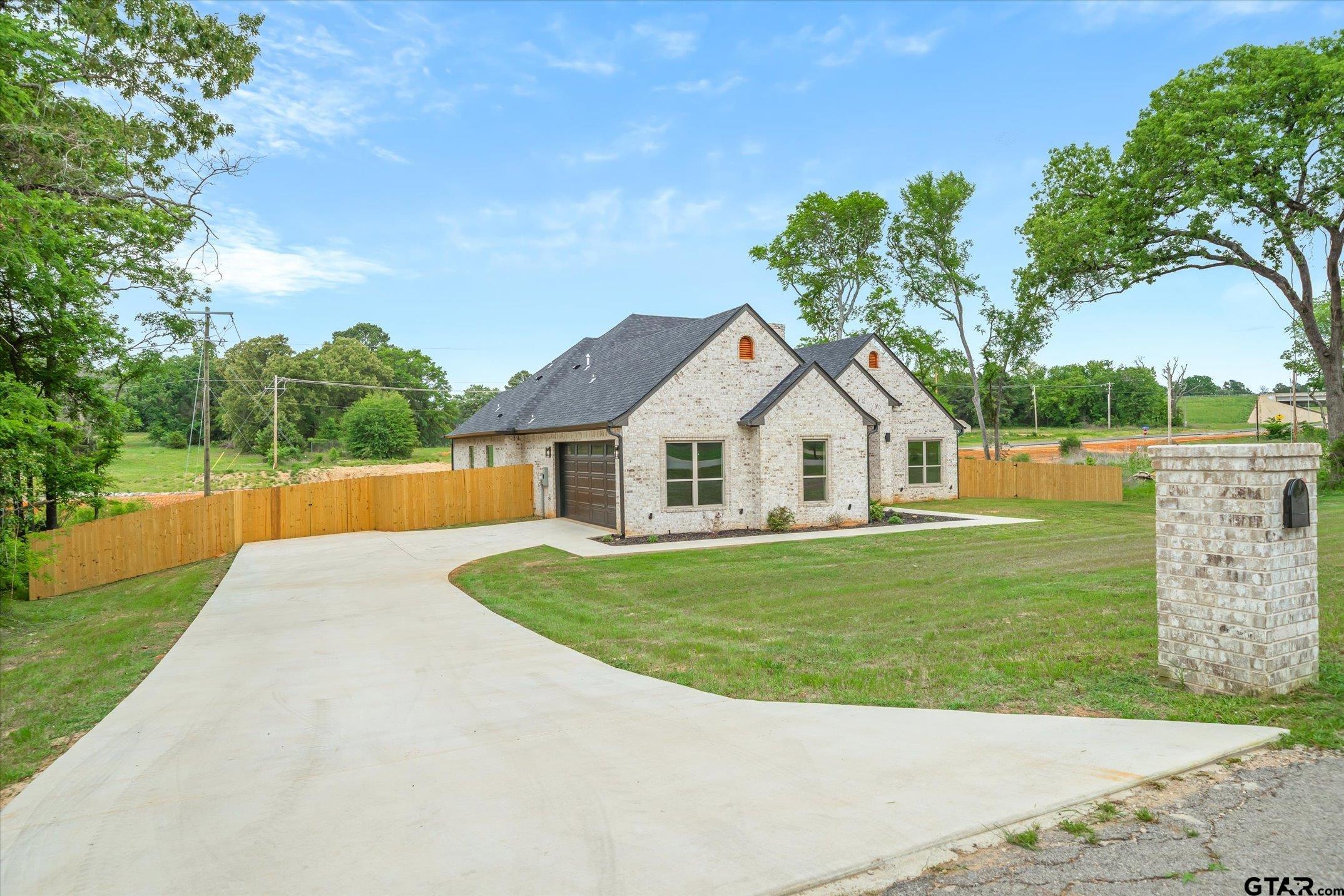 16618 Meadow Crest Dr.