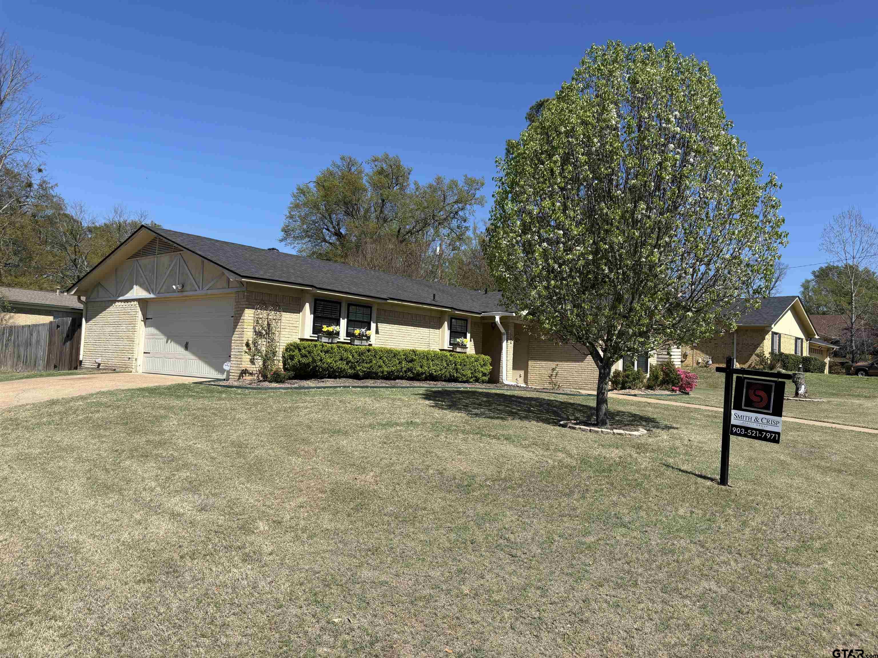 700 David Dr
