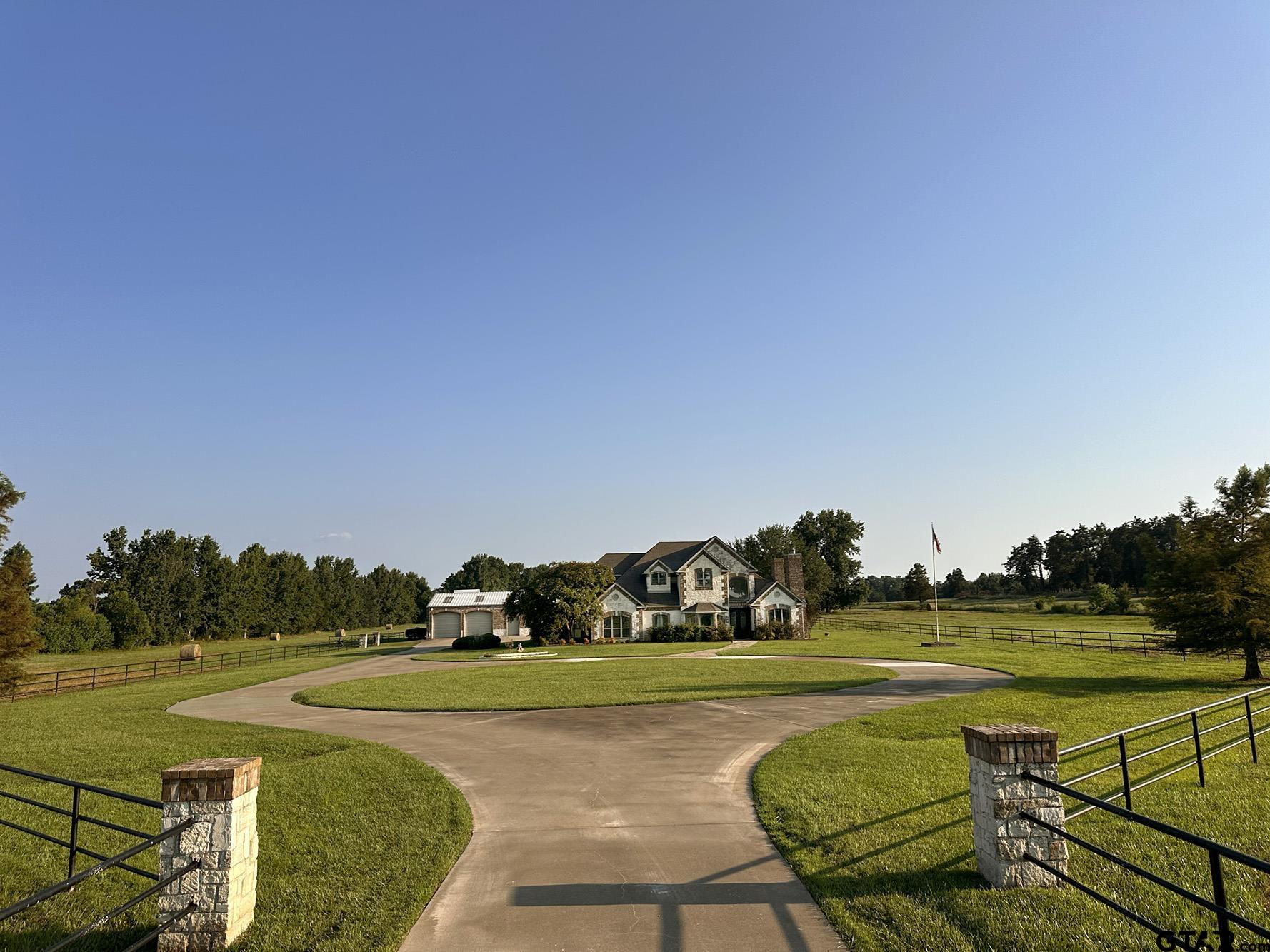 2320 W Hwy 11