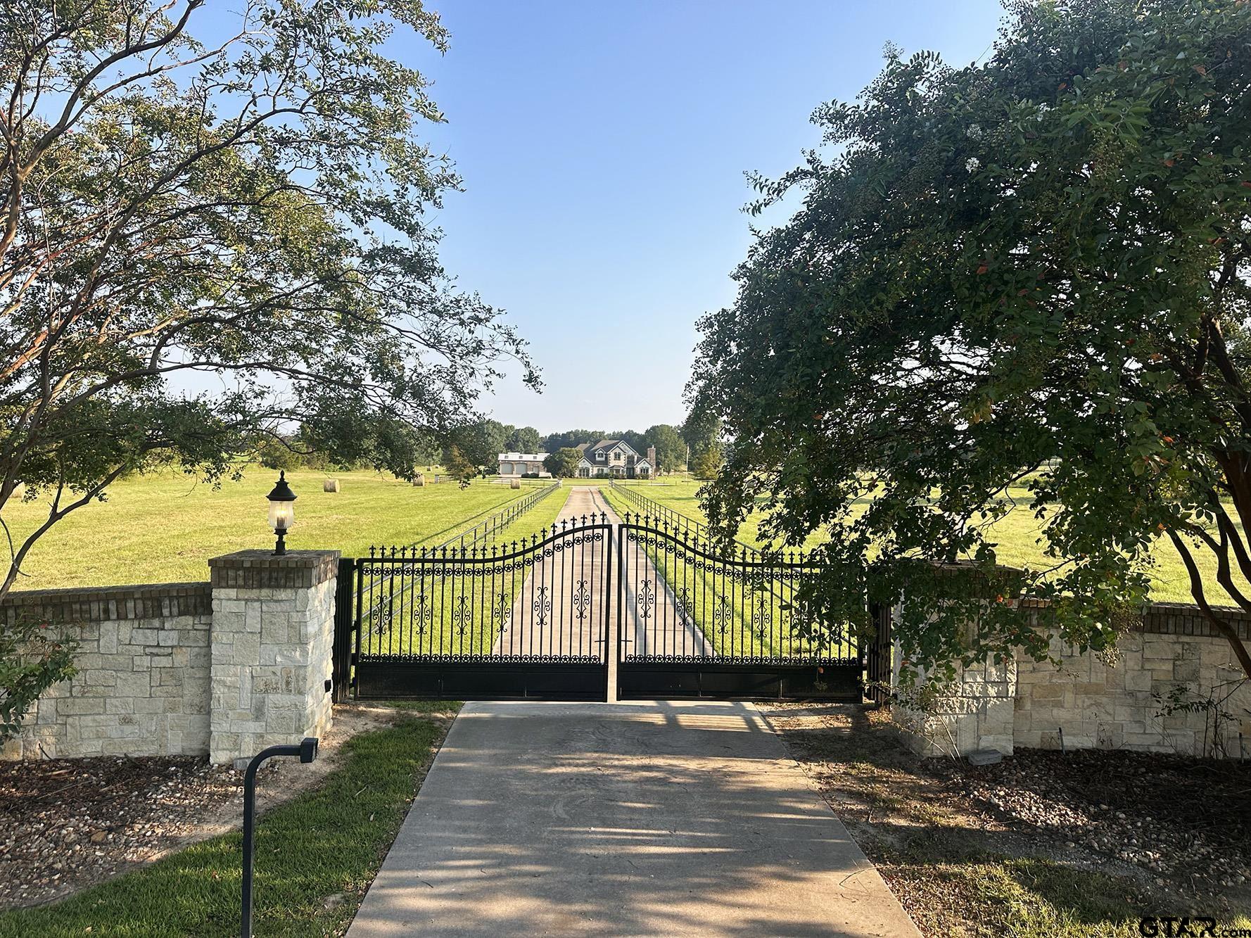 2320 W Hwy 11