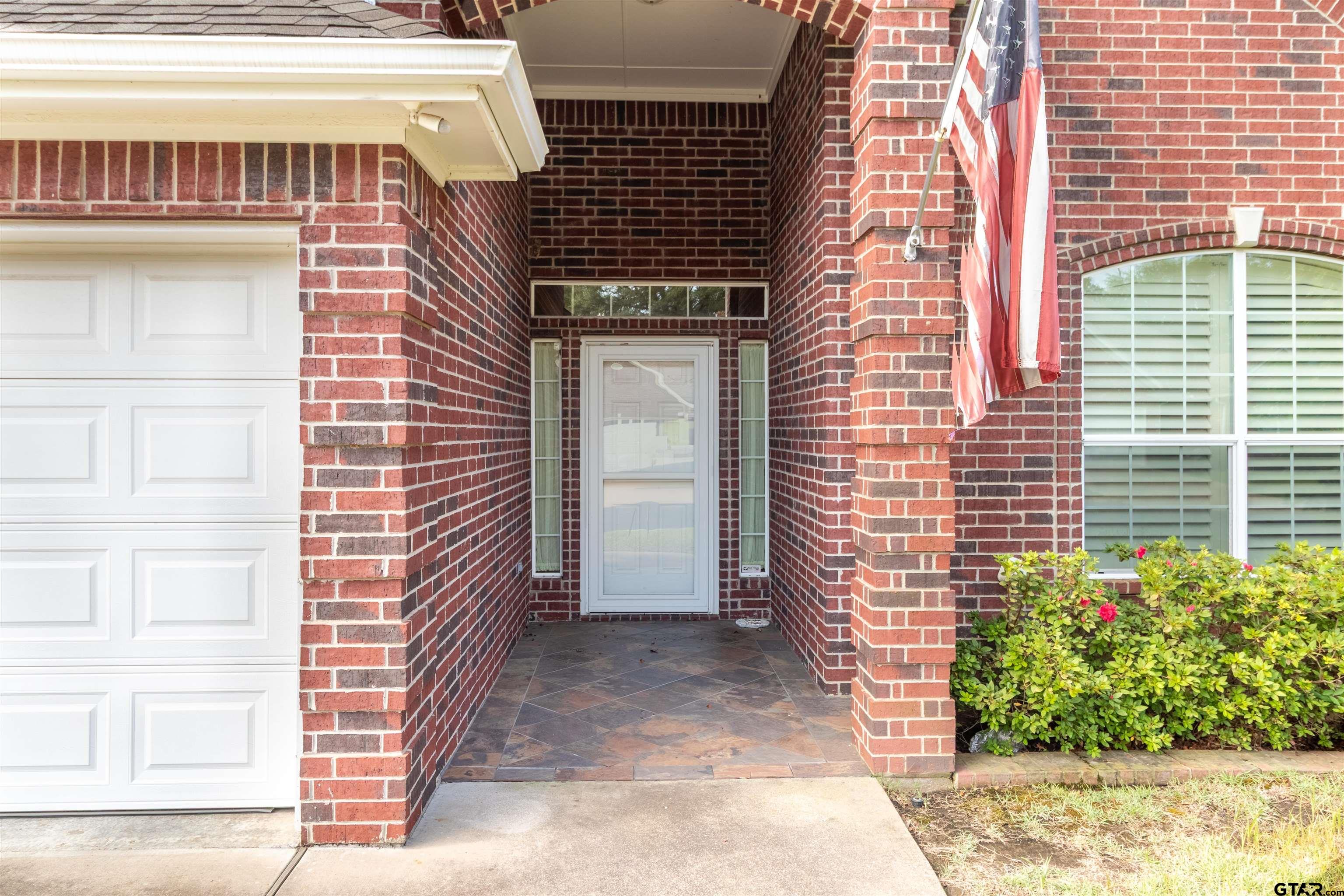 1836 Hollylake Circle
