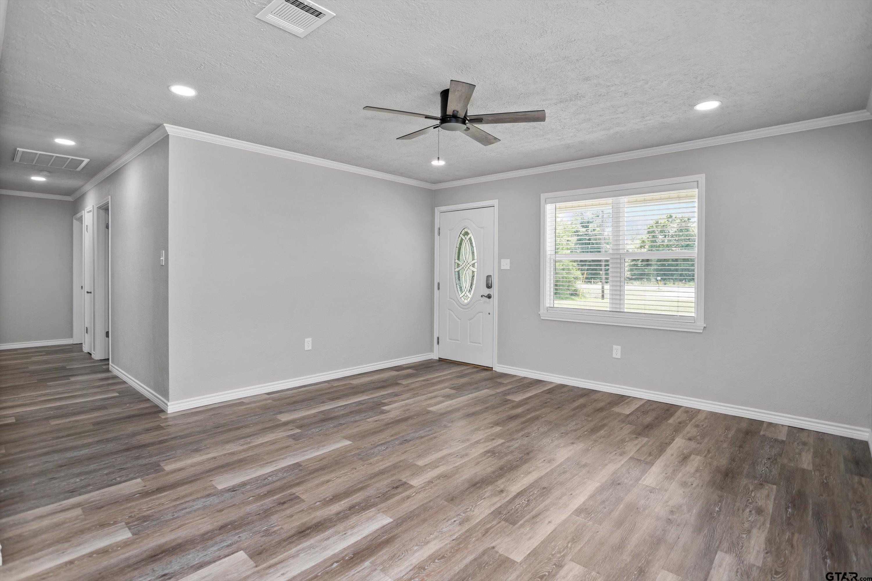 8279 S State Highway 19