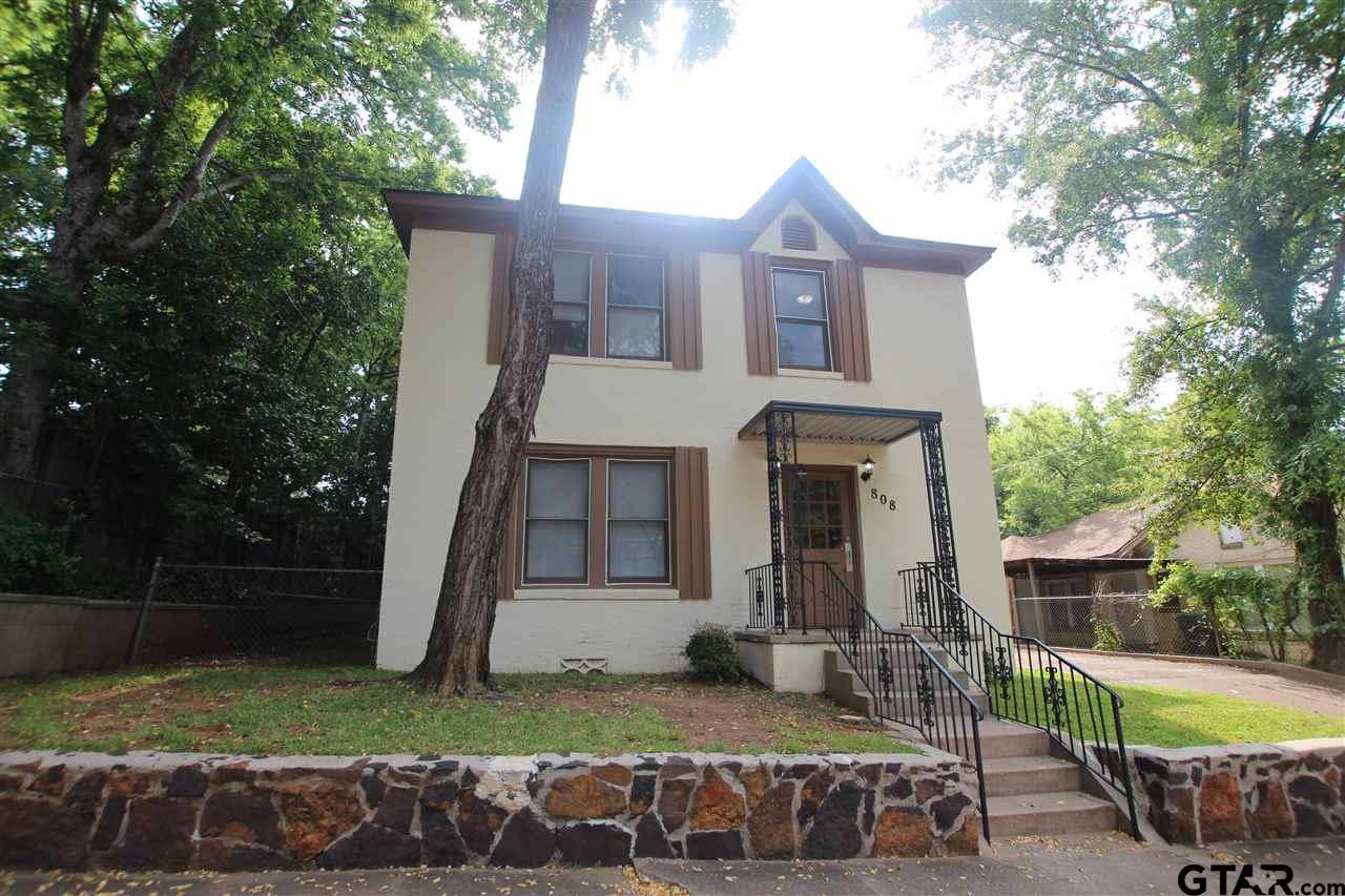Photo 1 of 15 — 808 S Robertson Ave D, Tyler, TX 75702