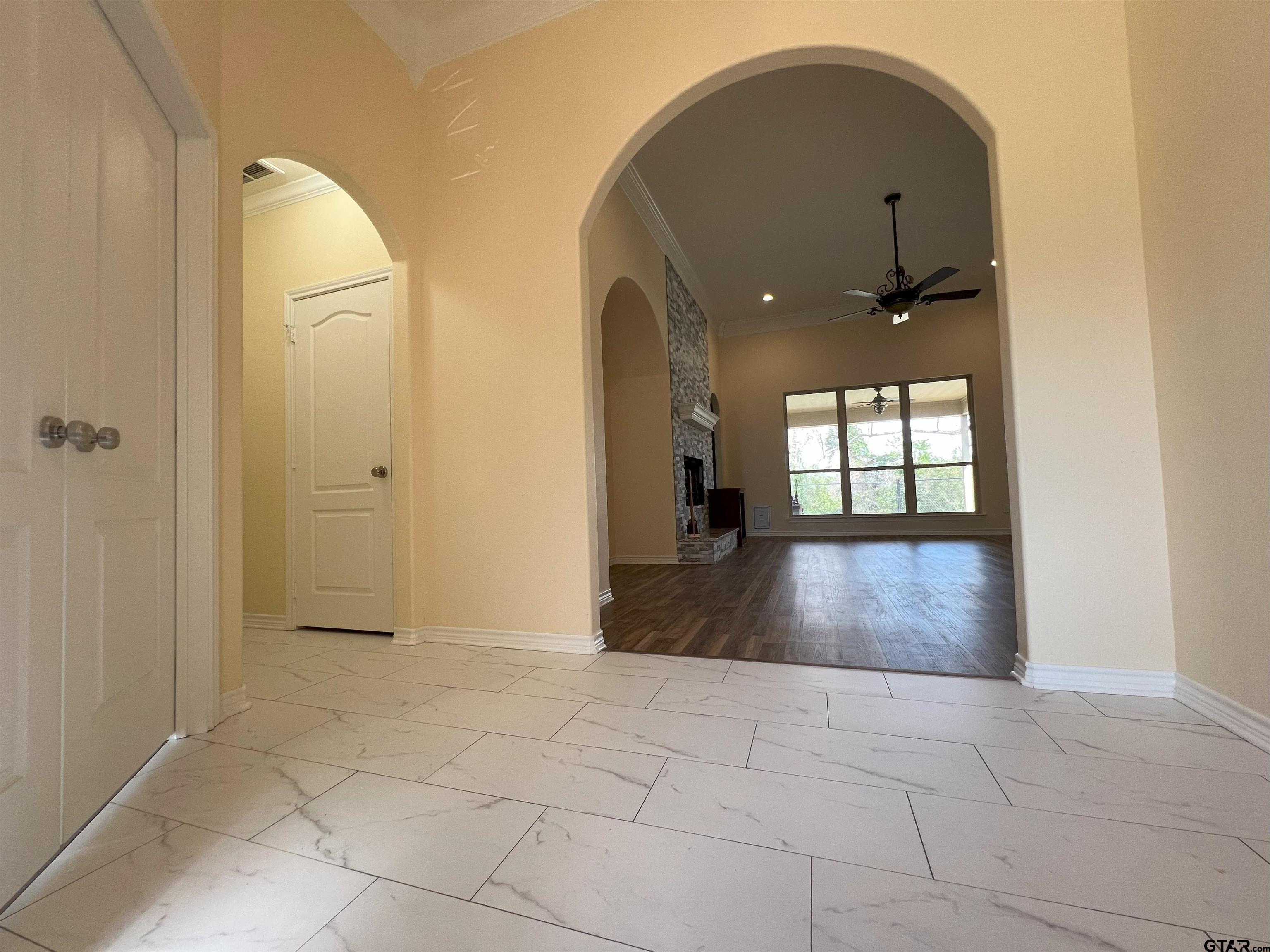 14109 Lone Pine