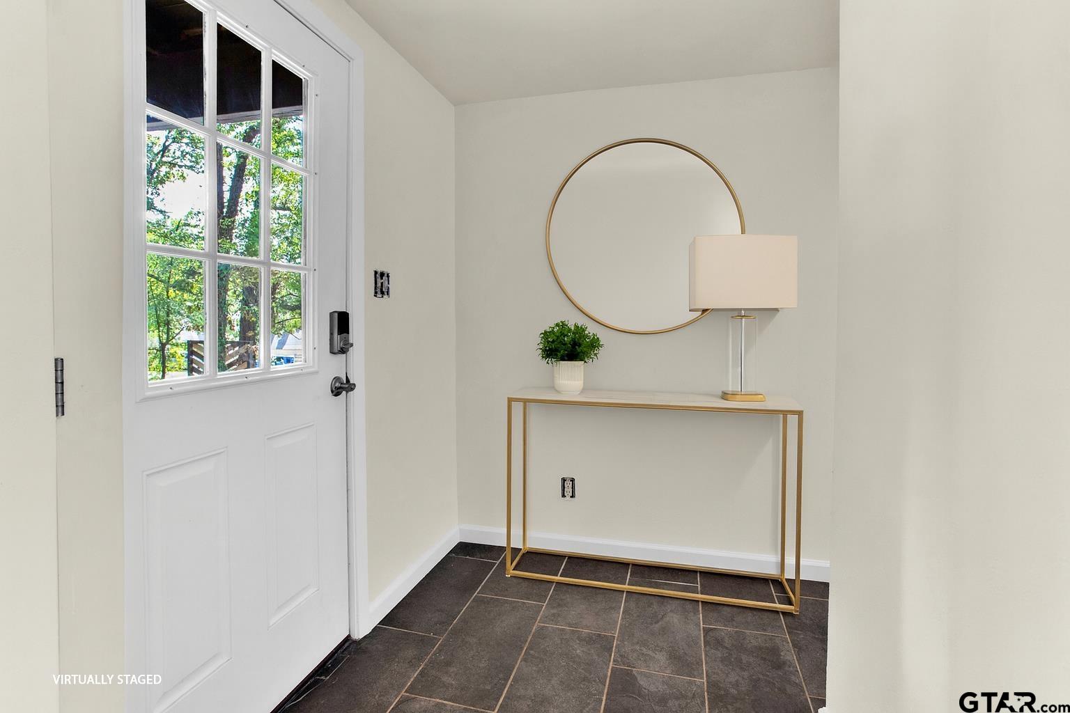 211 Hideaway Lane Central