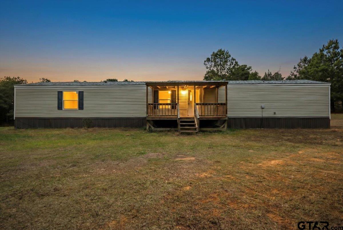 19048 County Road 2107