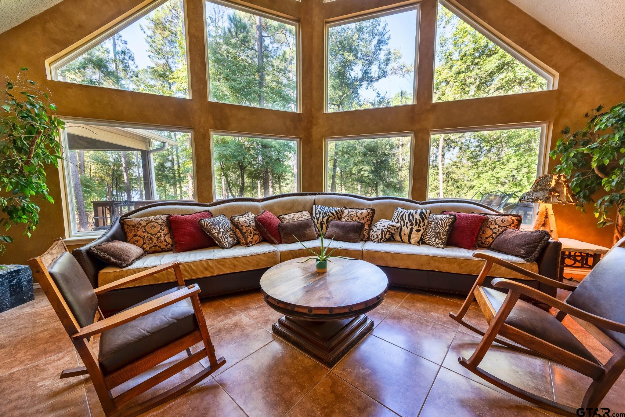 272 Branding Iron Lane