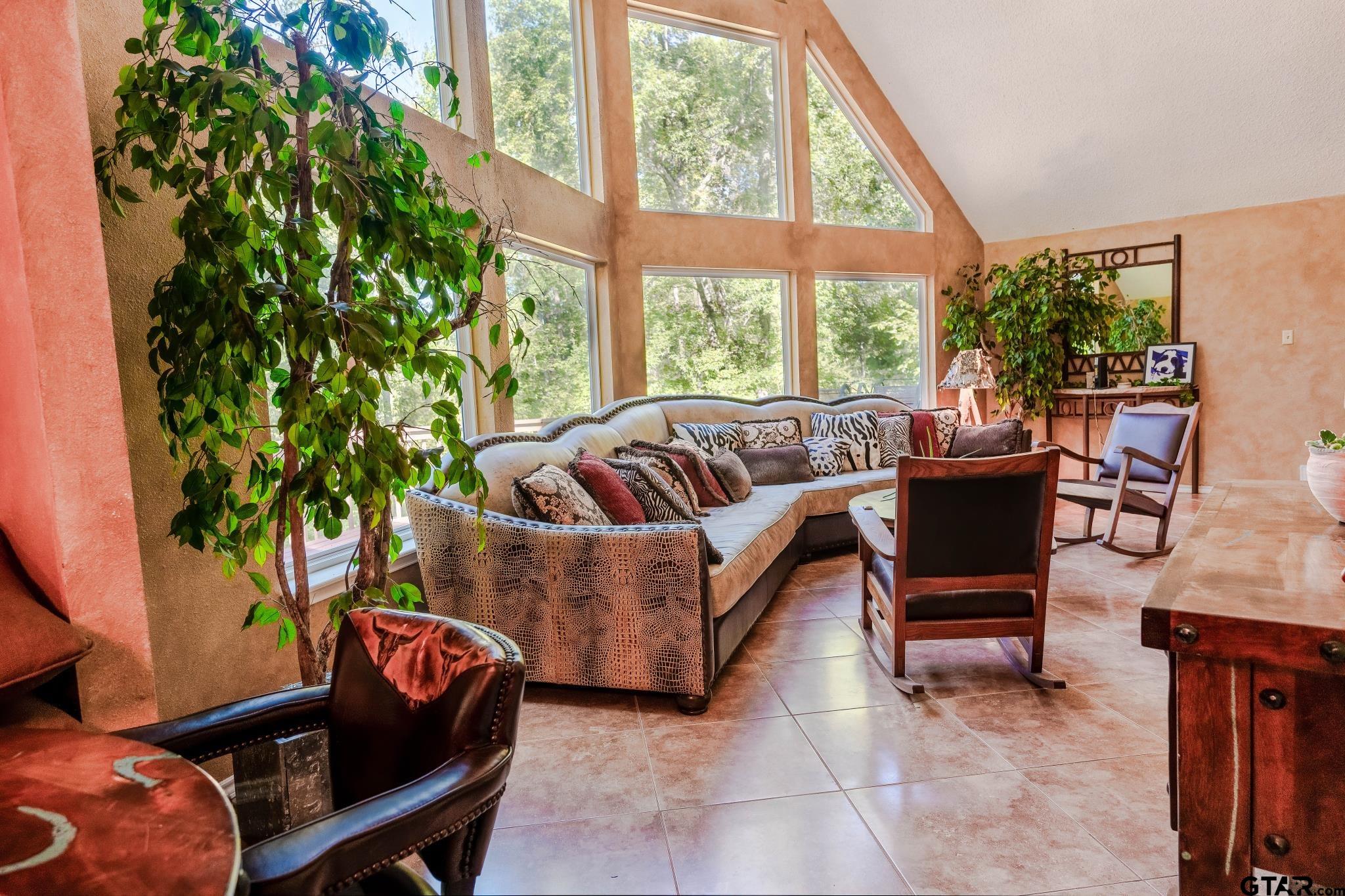 272 Branding Iron Lane