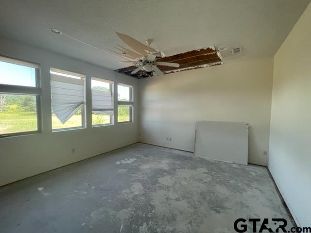 Chandler, Texas 75758, United States, 3 Bedrooms Bedrooms, ,3 BathroomsBathrooms,Residential,Pending,70846