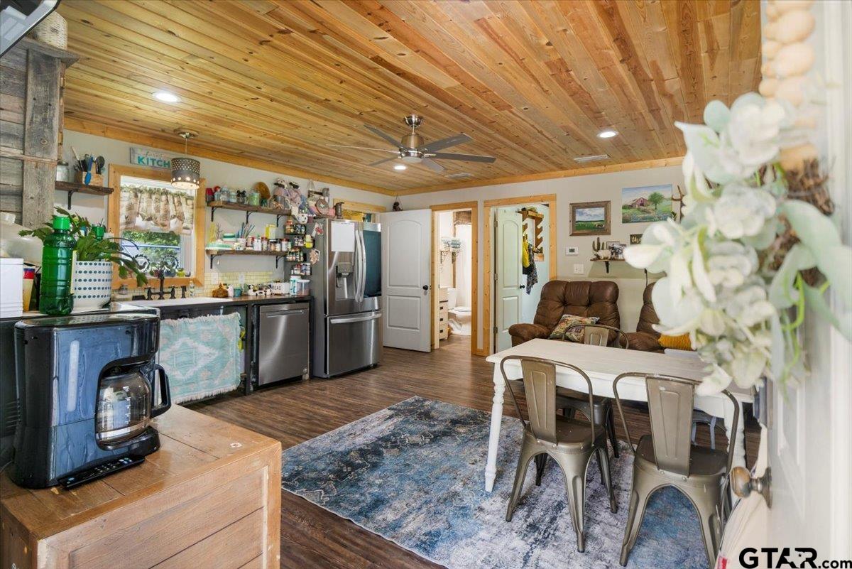 9367 County Road 2301