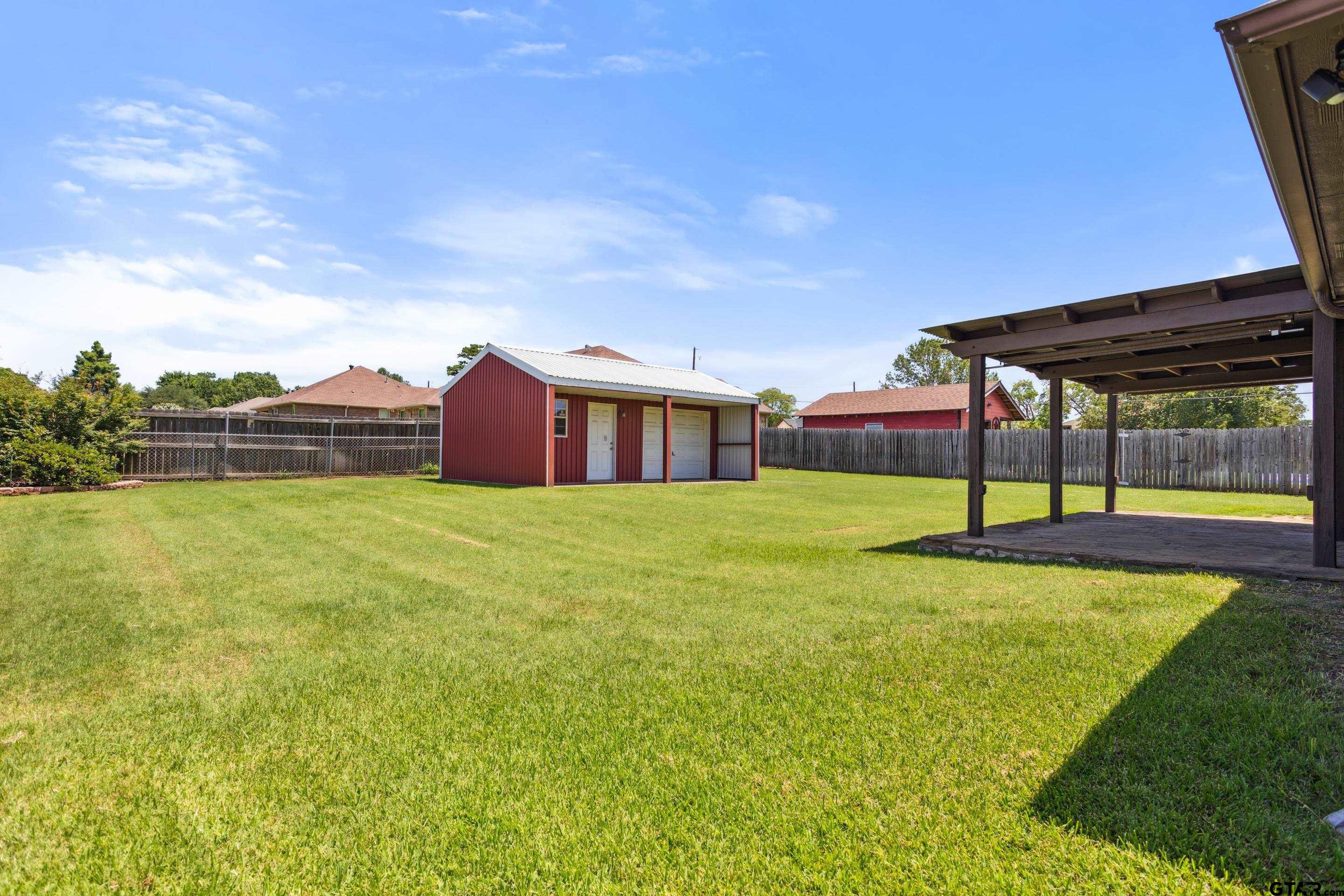 902 Bobwhite Ln