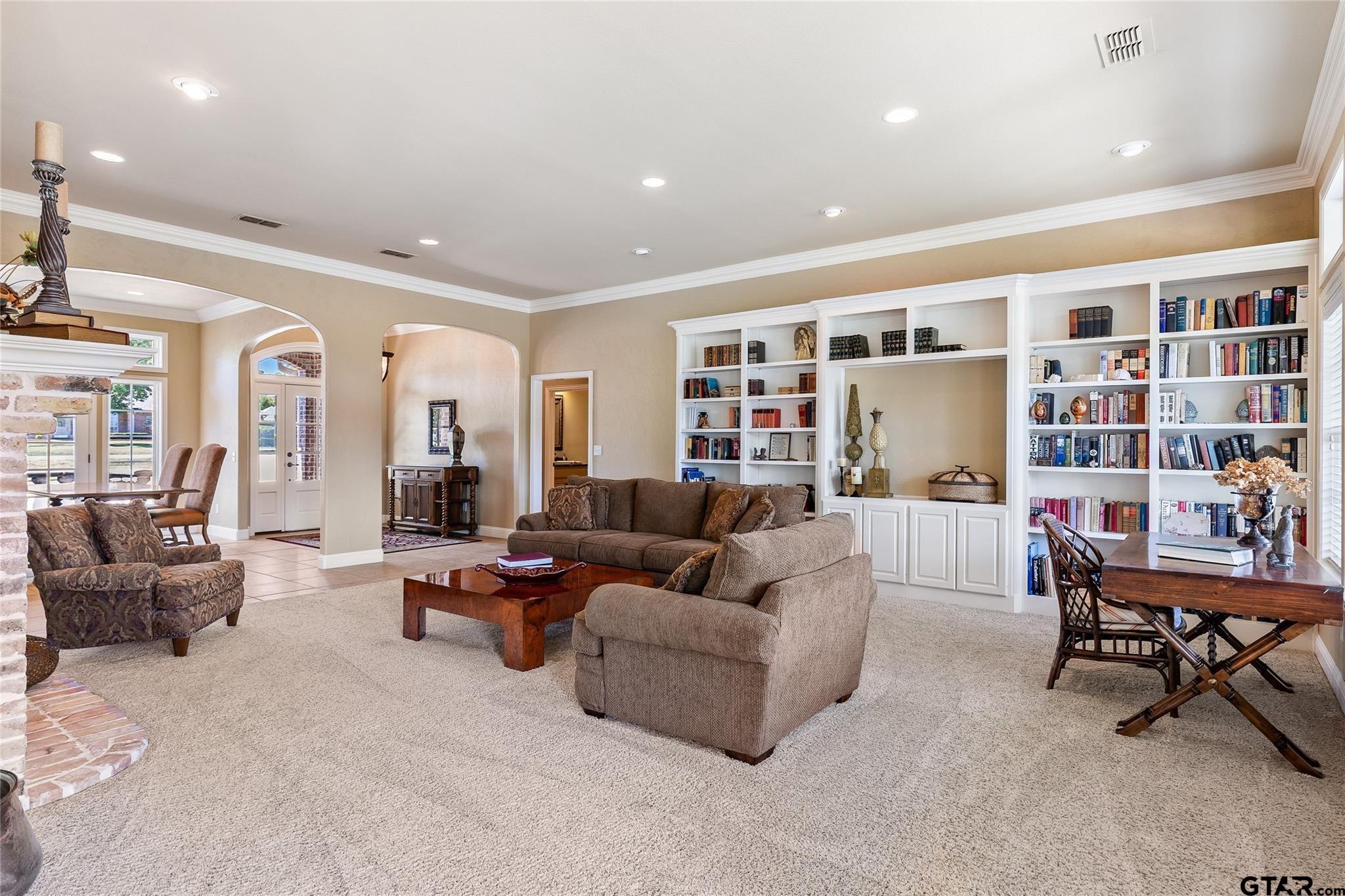 400 Briarwood Place