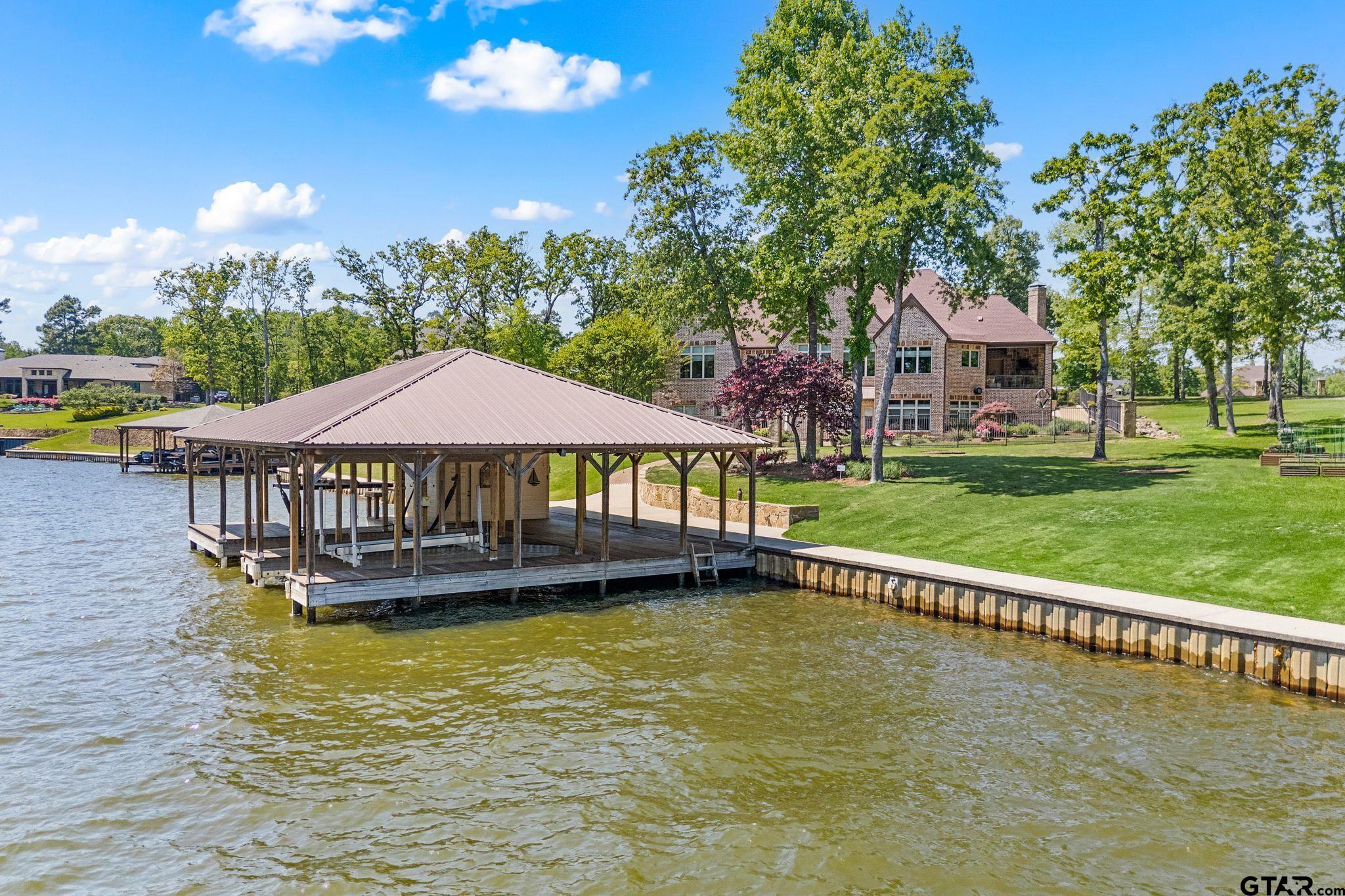 5581 Nancy Circle