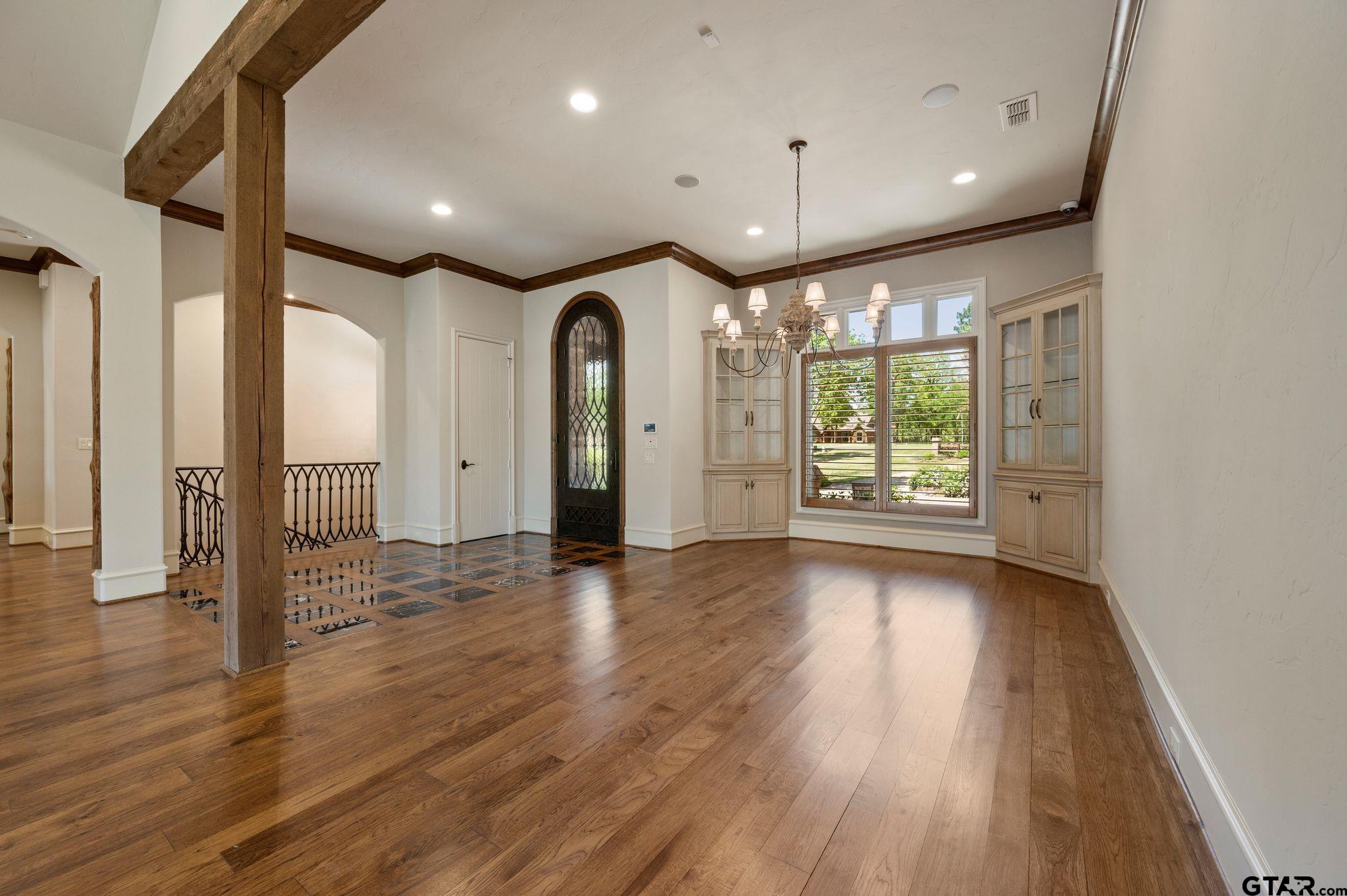 5581 Nancy Circle