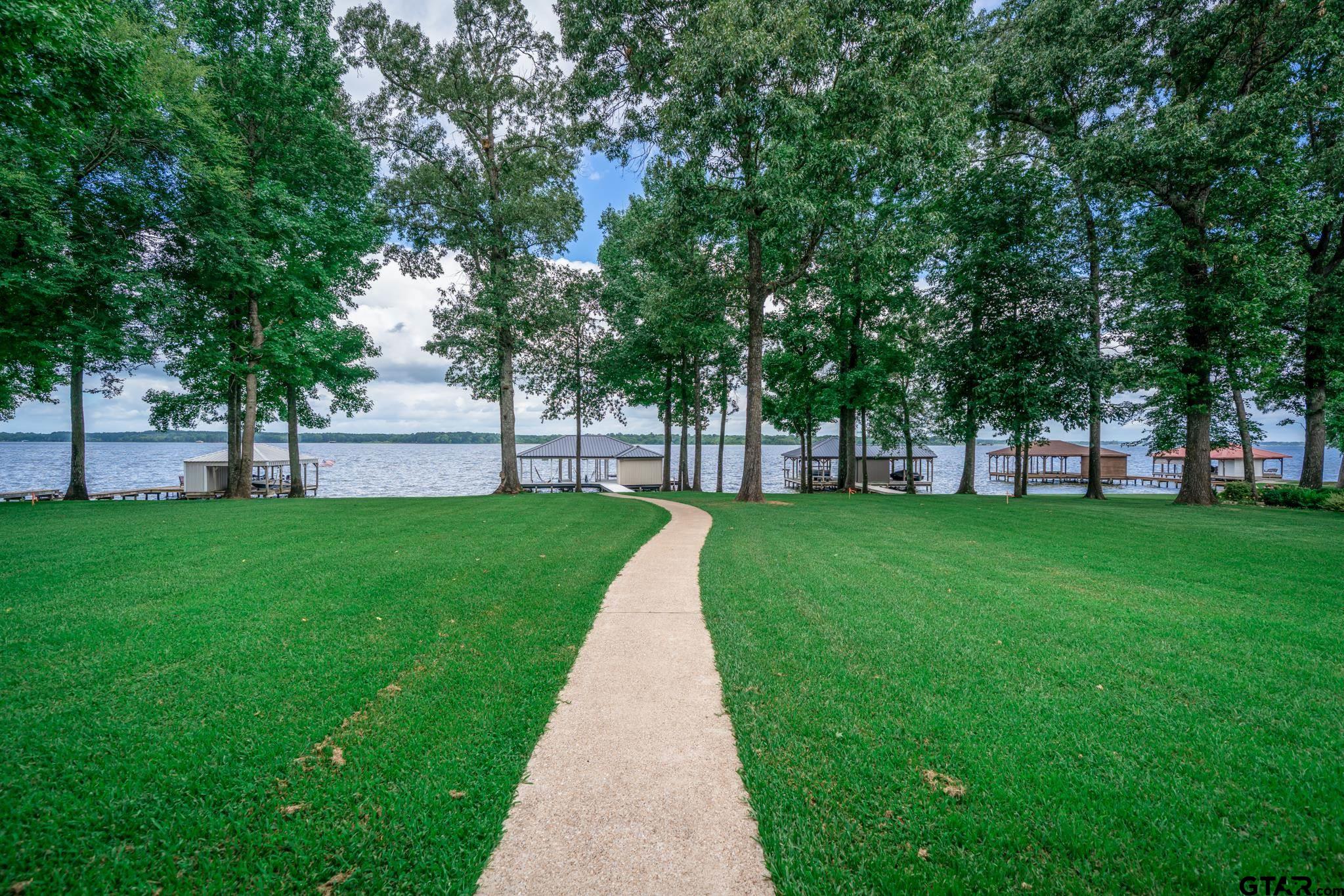 615 Southlake Drive