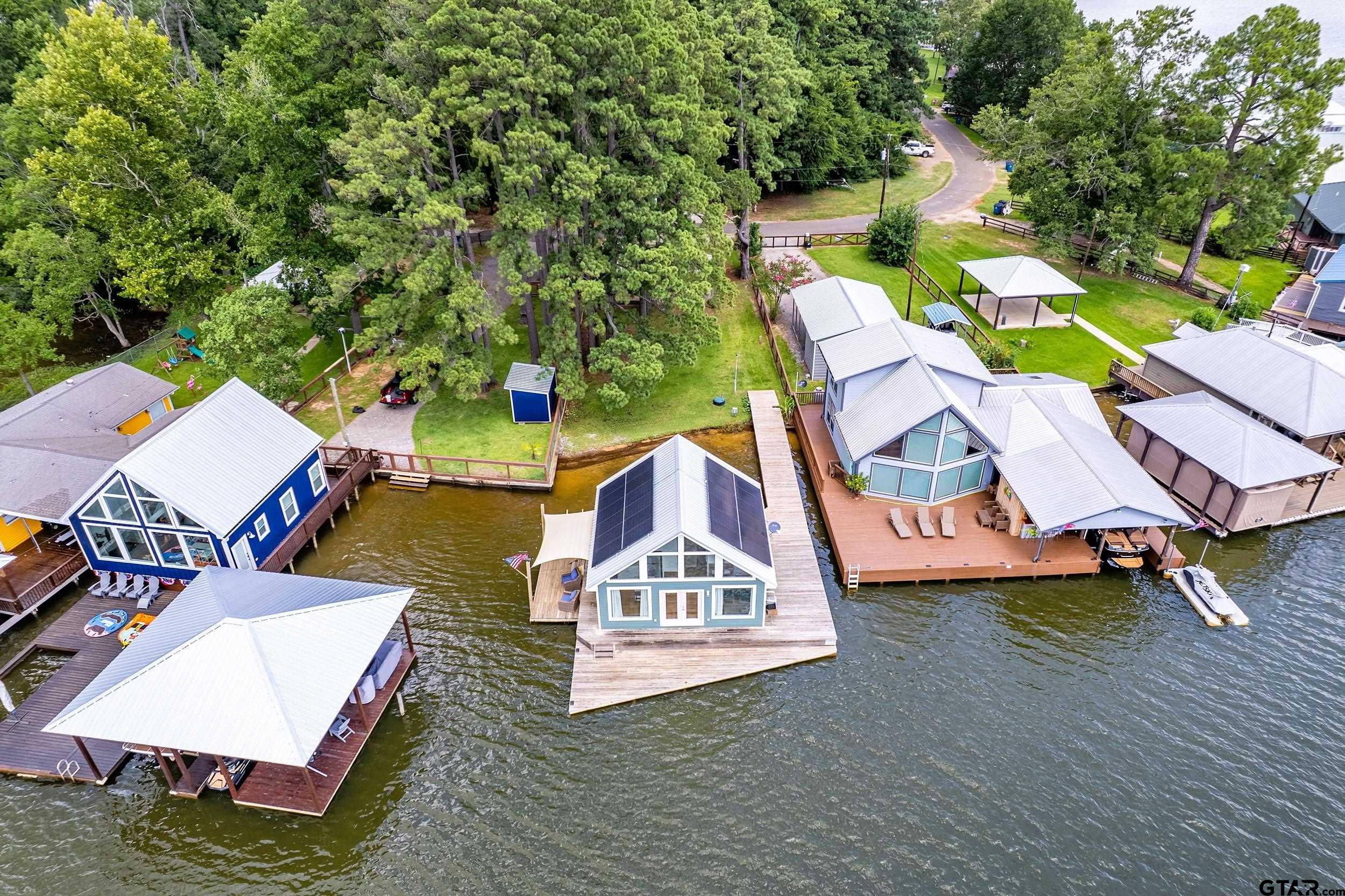 2666 Aqua Vista Dr