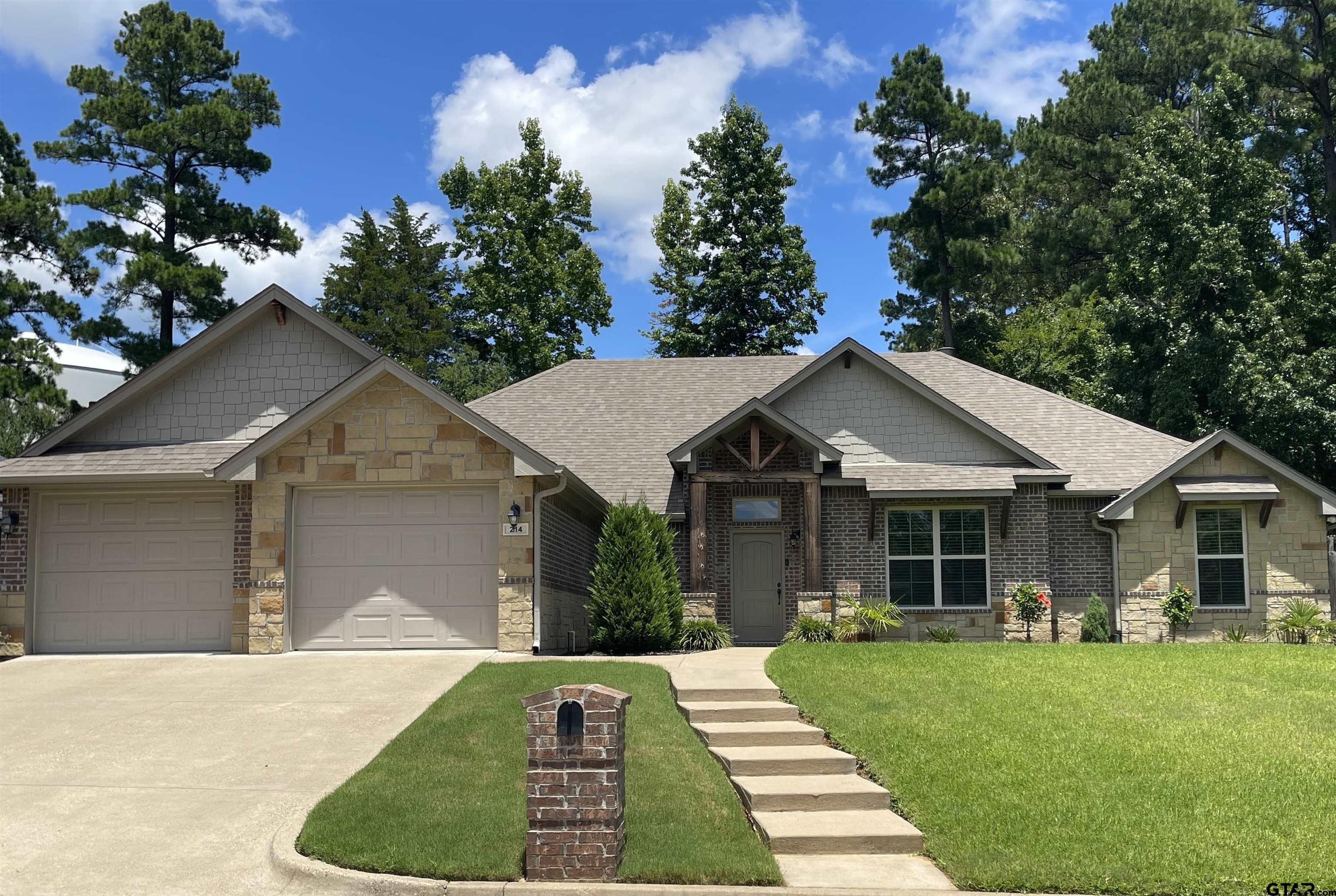 214 Rosebrook Circle