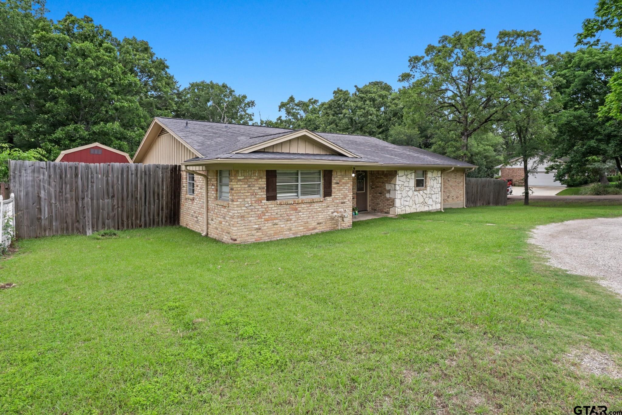 1301 Woodland Drive
