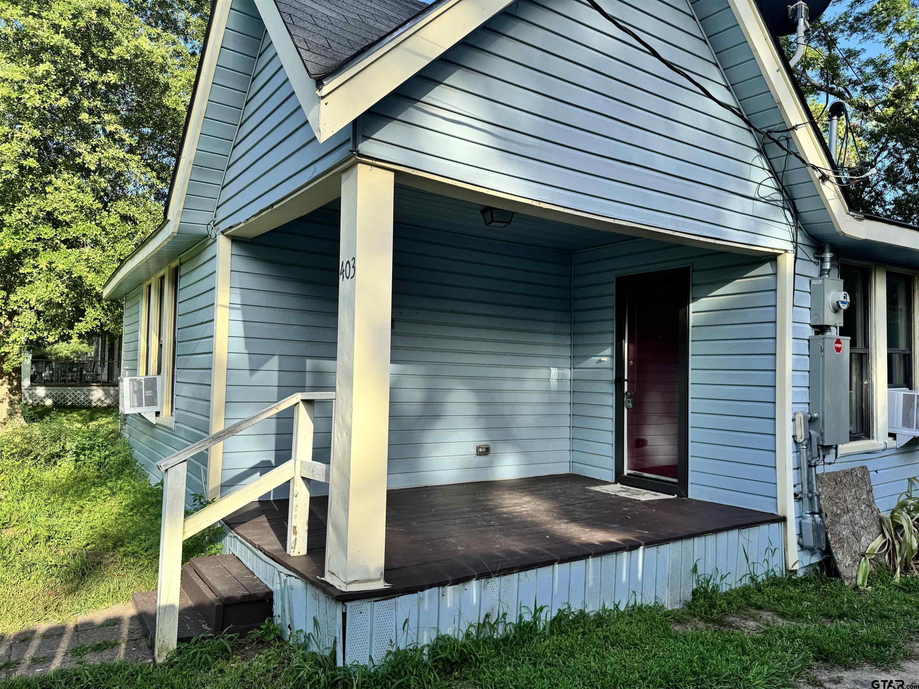 403 W Myrtle