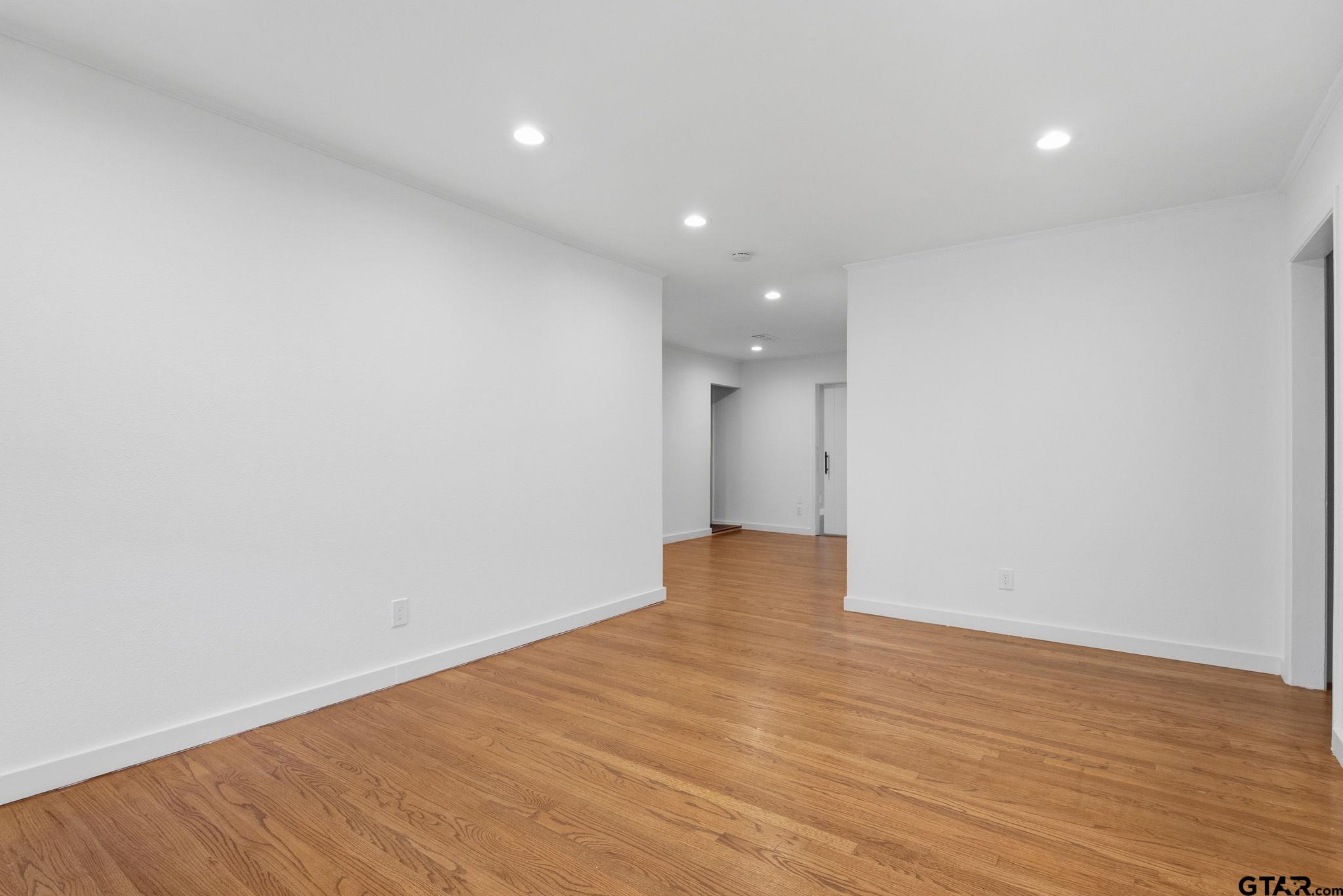 1520 E Hankerson st.