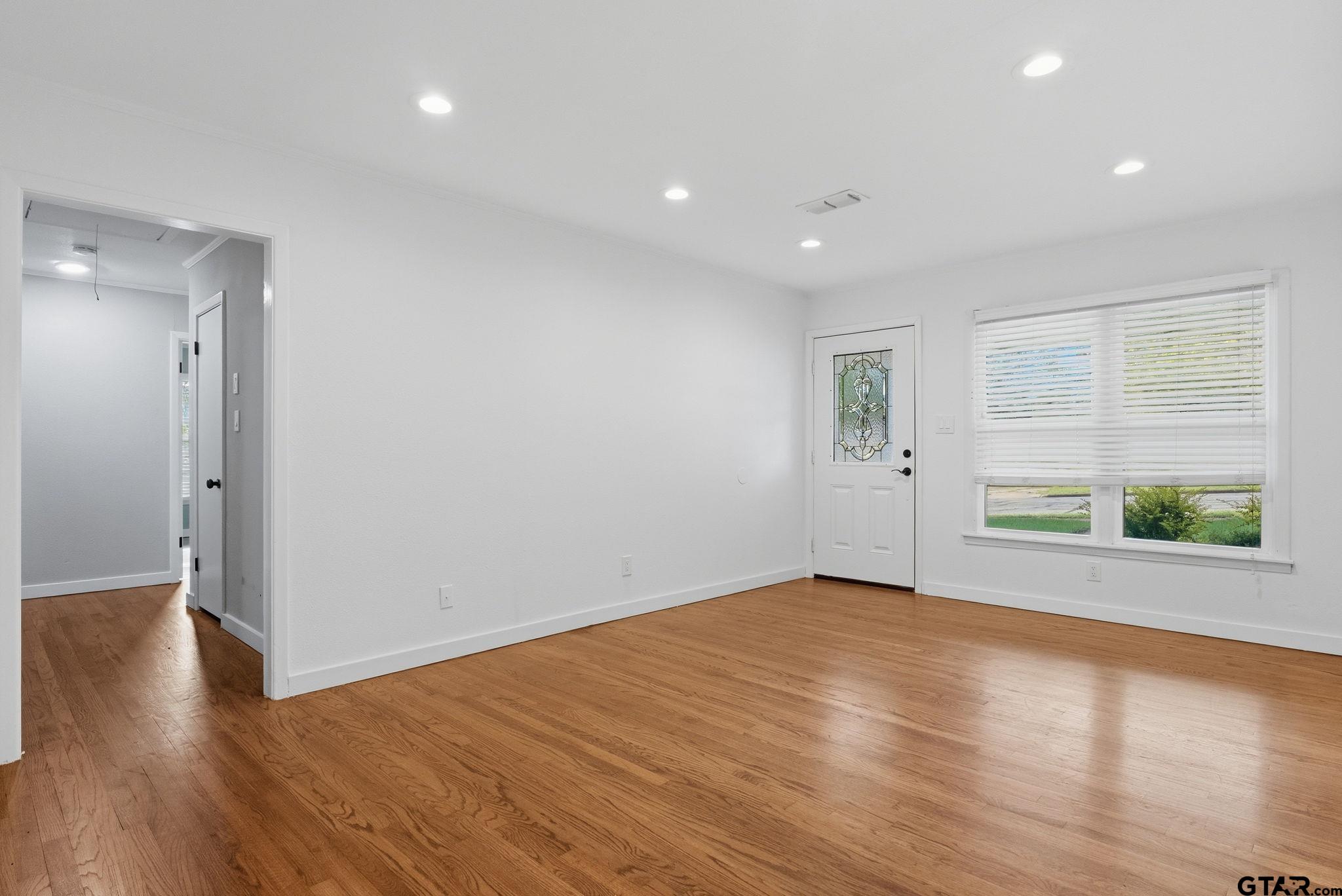 1520 E Hankerson st.