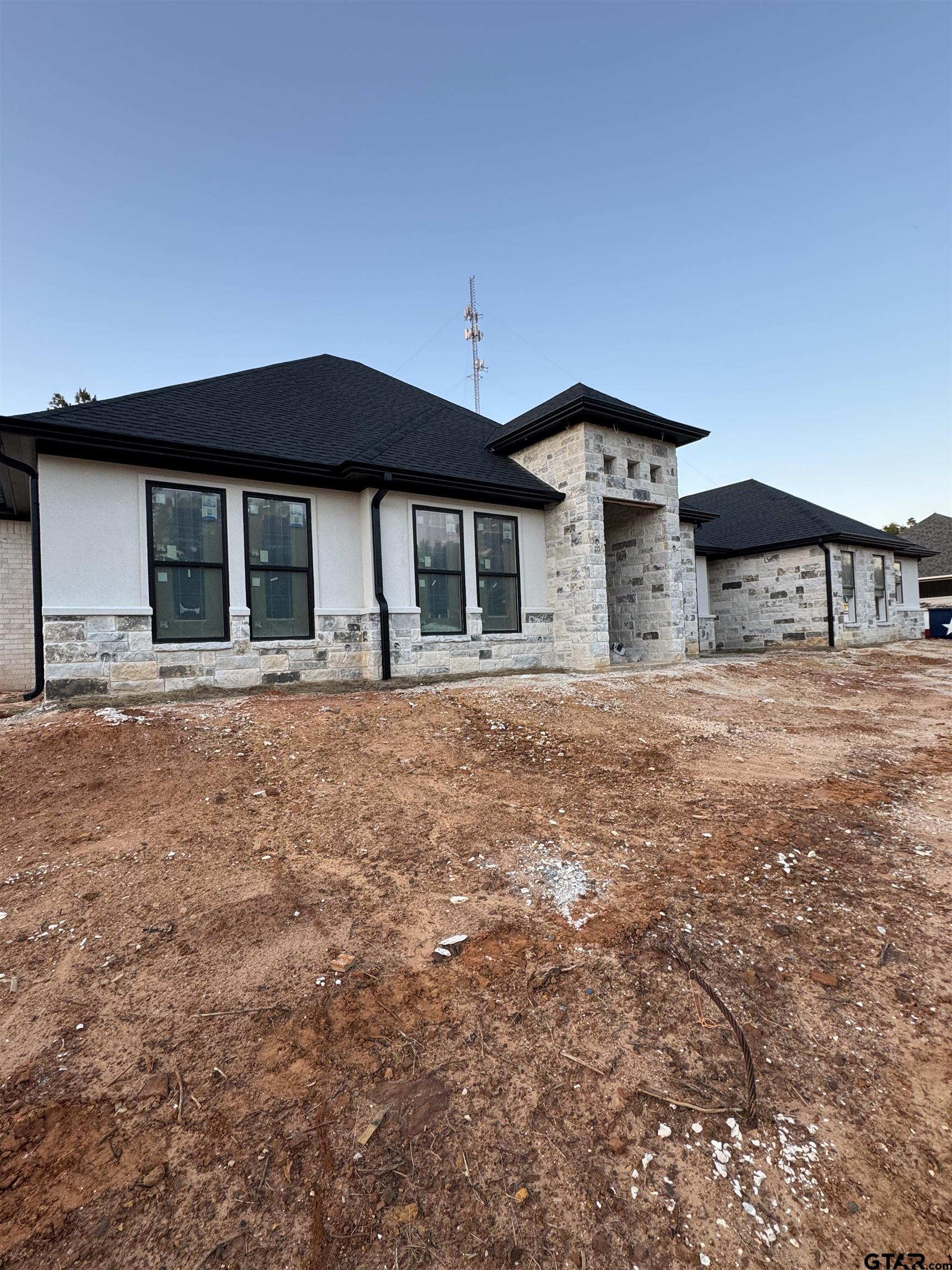 12328 Oak Grove Dr. (LINDALE ISD)
