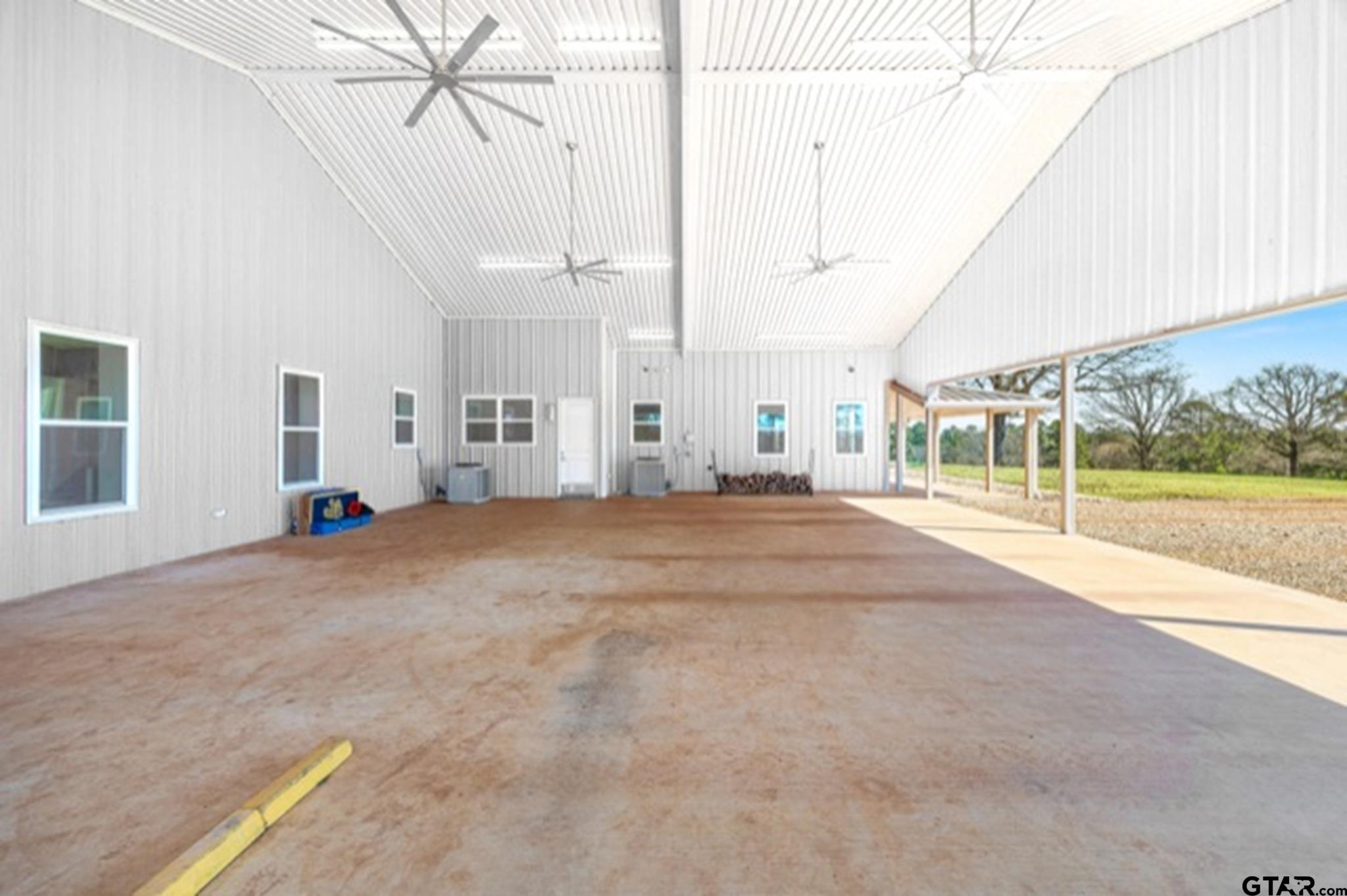 21482 W FM 16