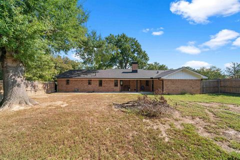 A home in Murchison