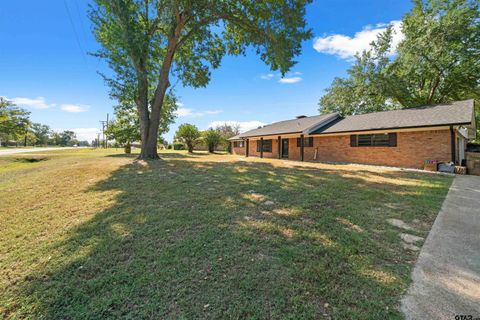 A home in Murchison