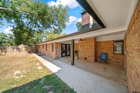 A home in Murchison