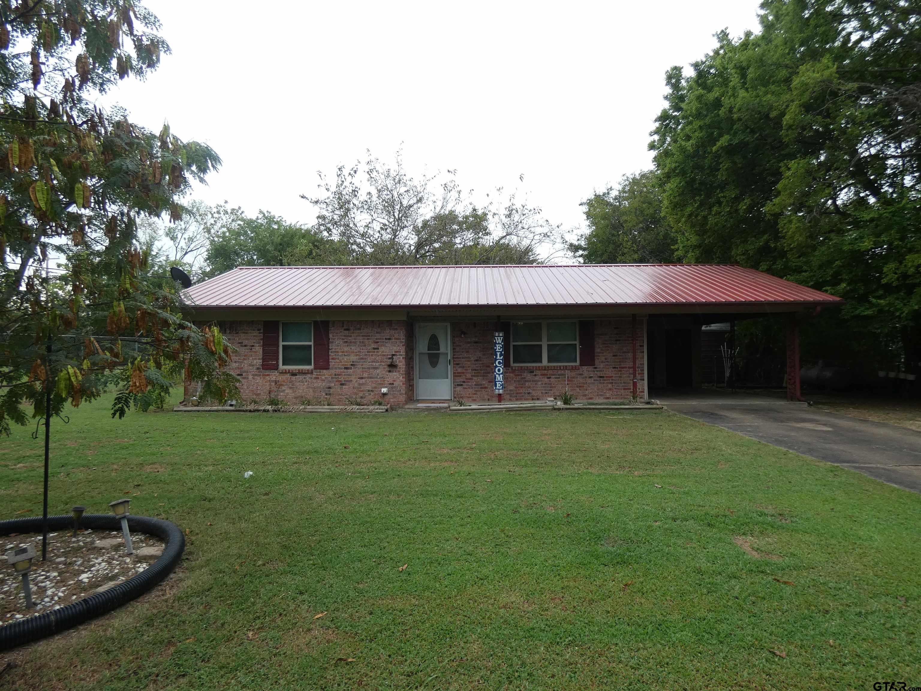 205 E Wilson