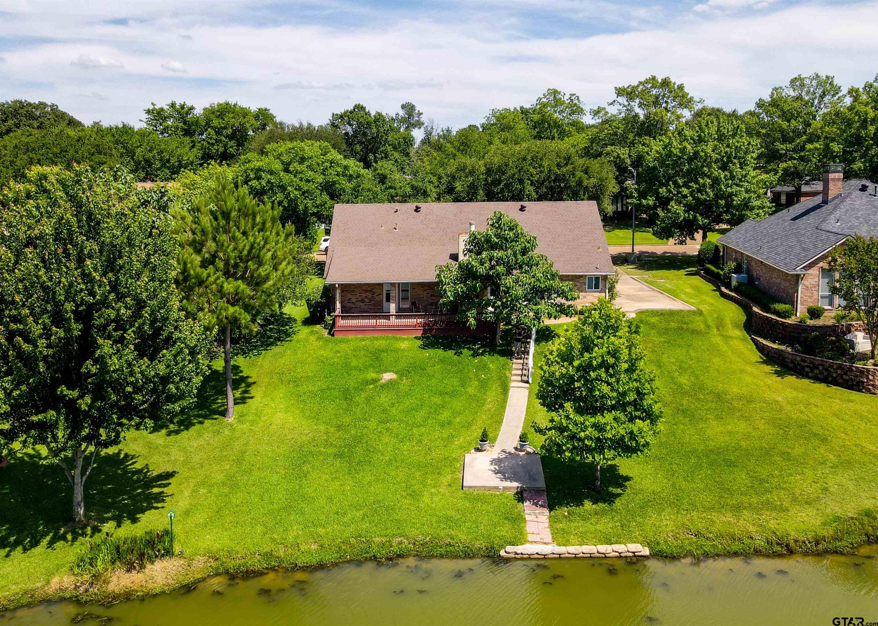227 Spring Lake
