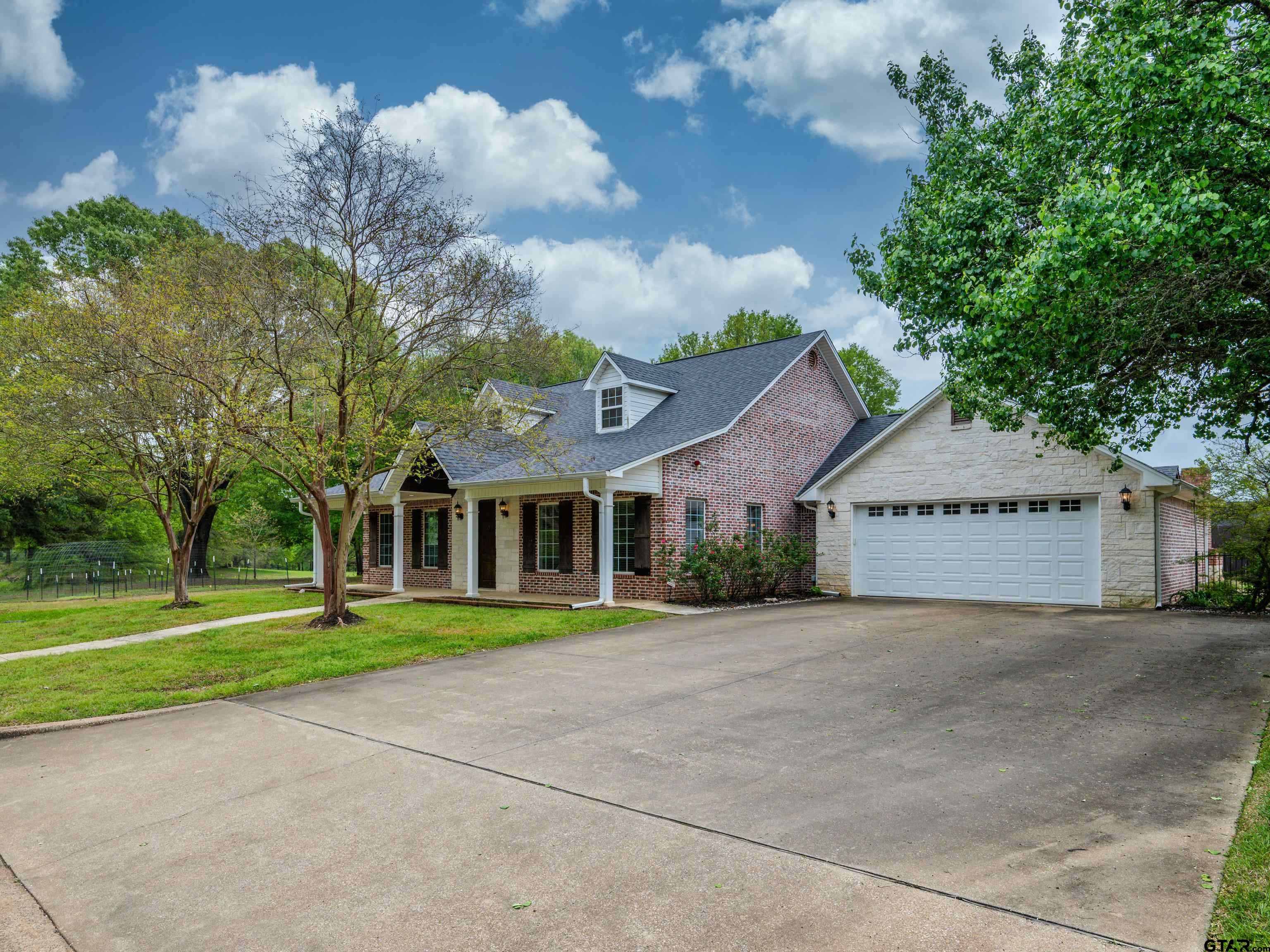 2105 Harvard