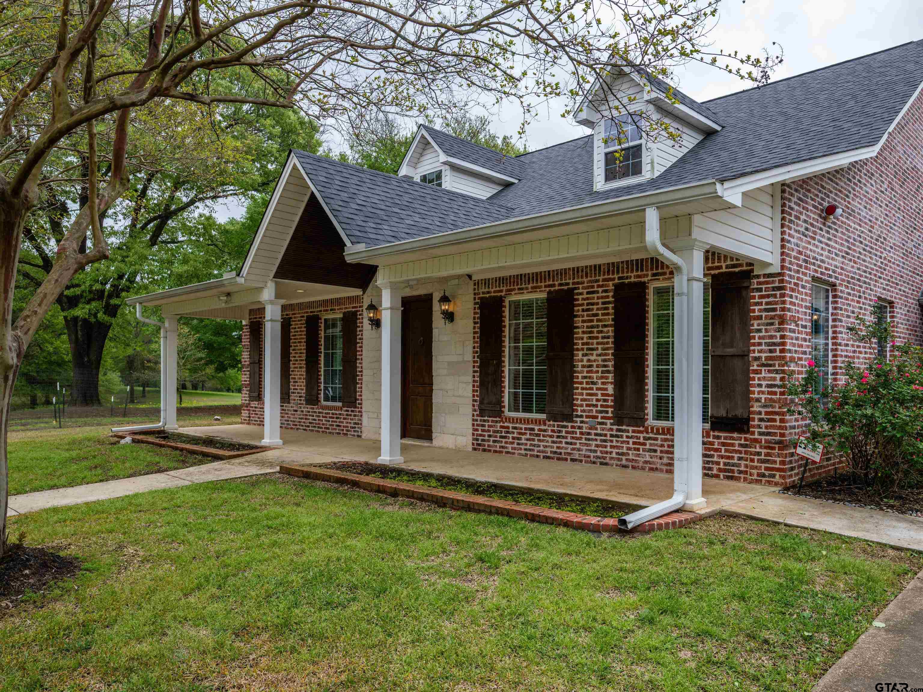 2105 Harvard