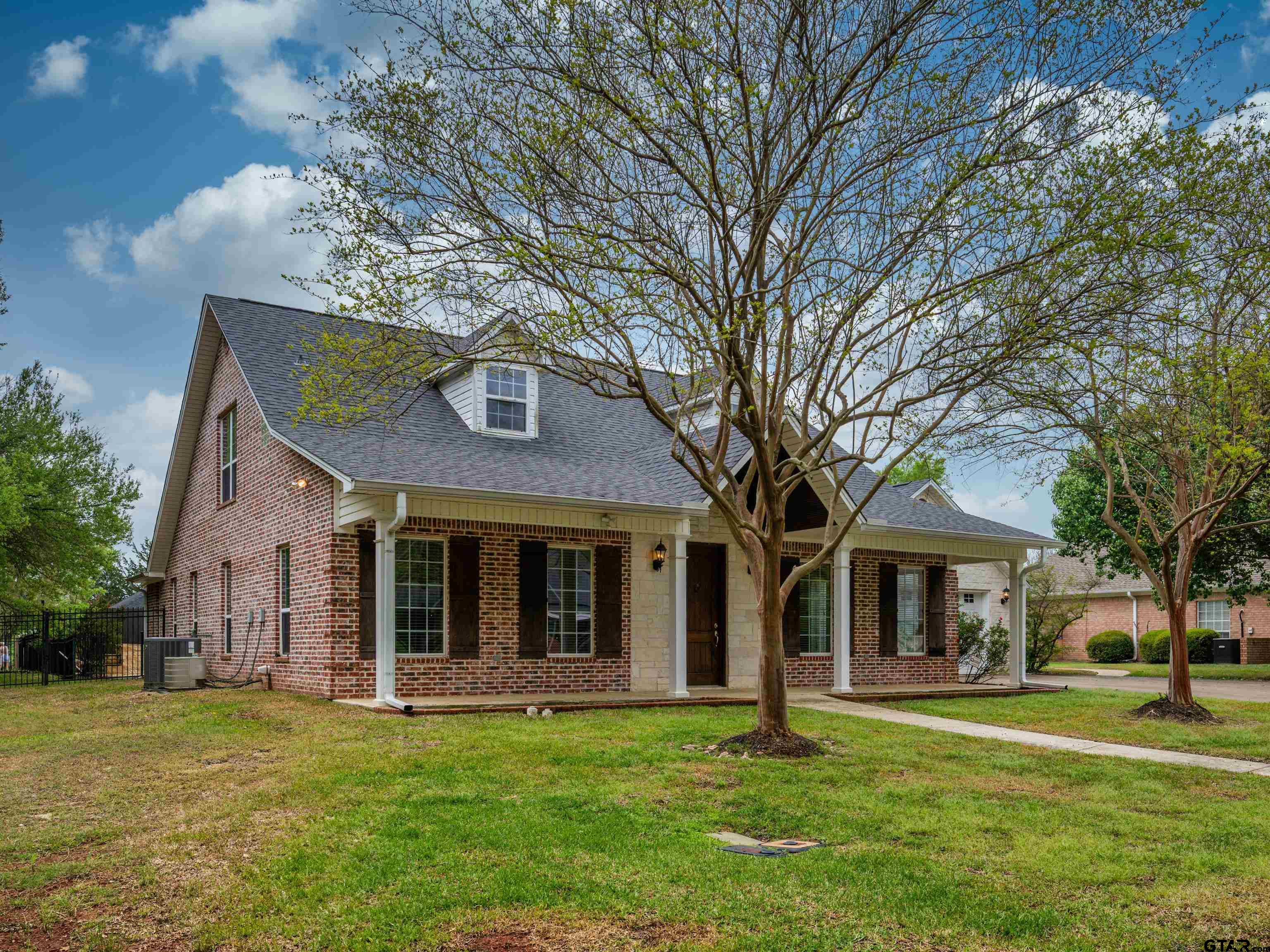 2105 Harvard