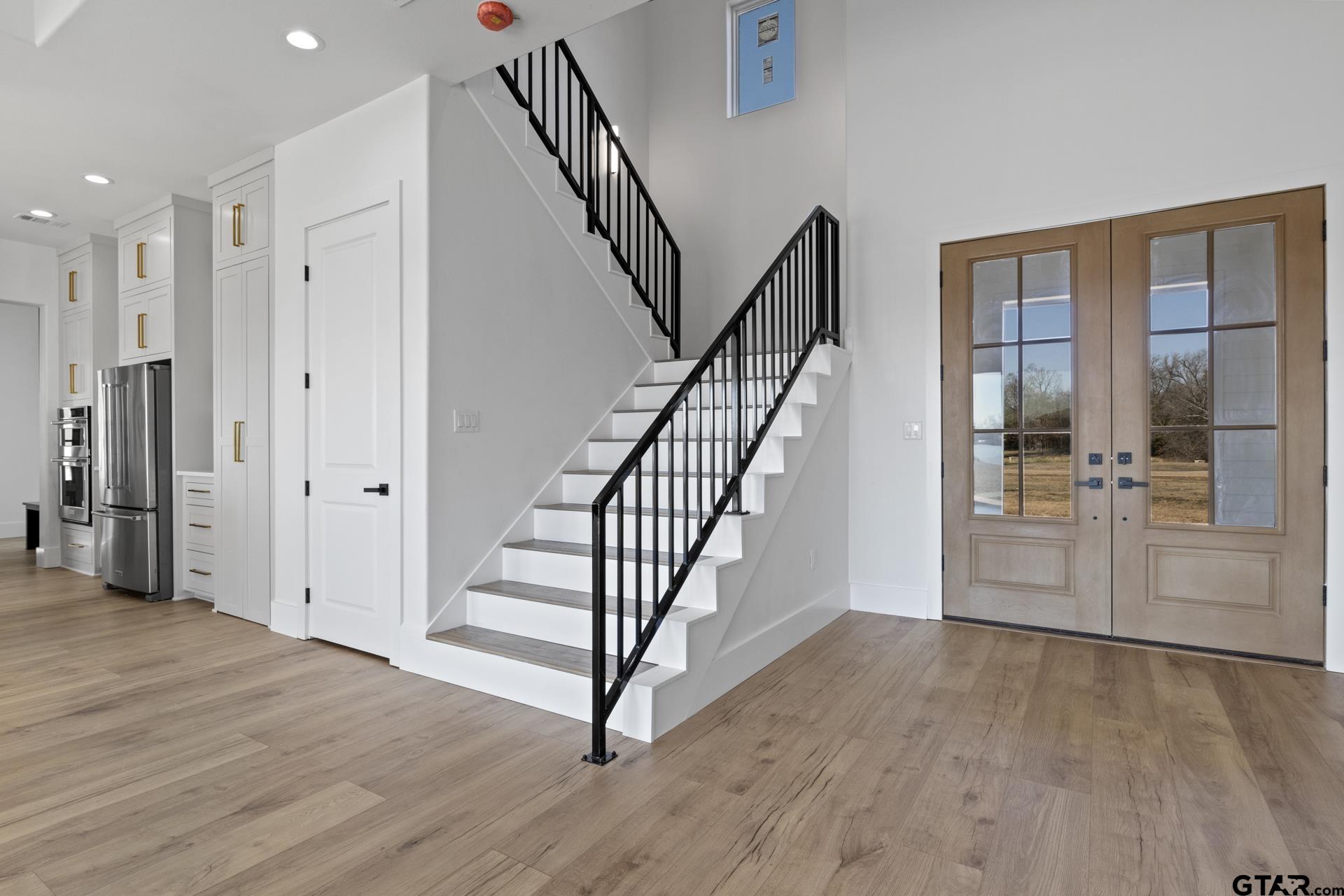 126 Private Road 2712