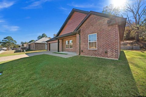 A home in Brownsboro