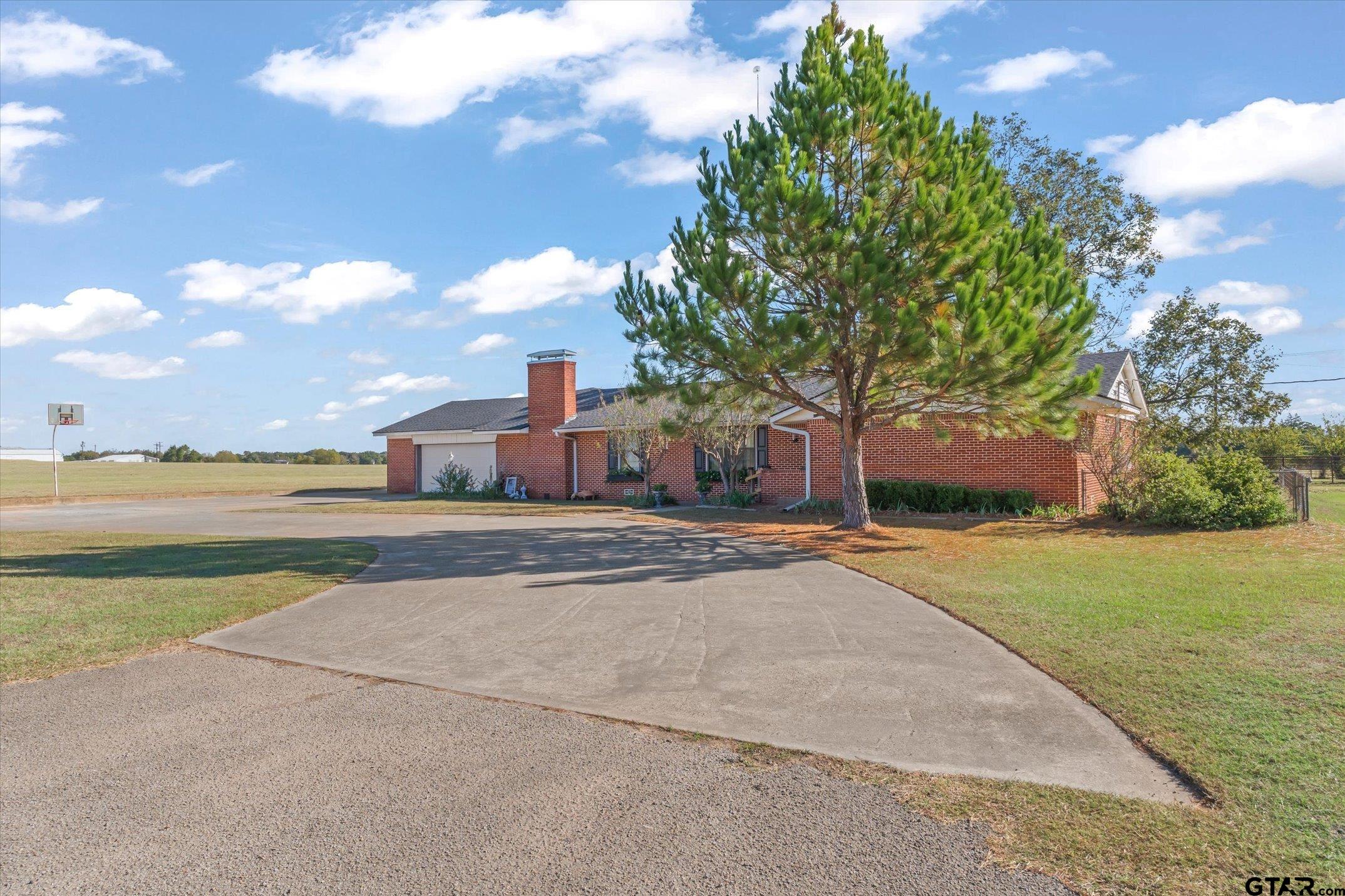 11571 State Hwy 19