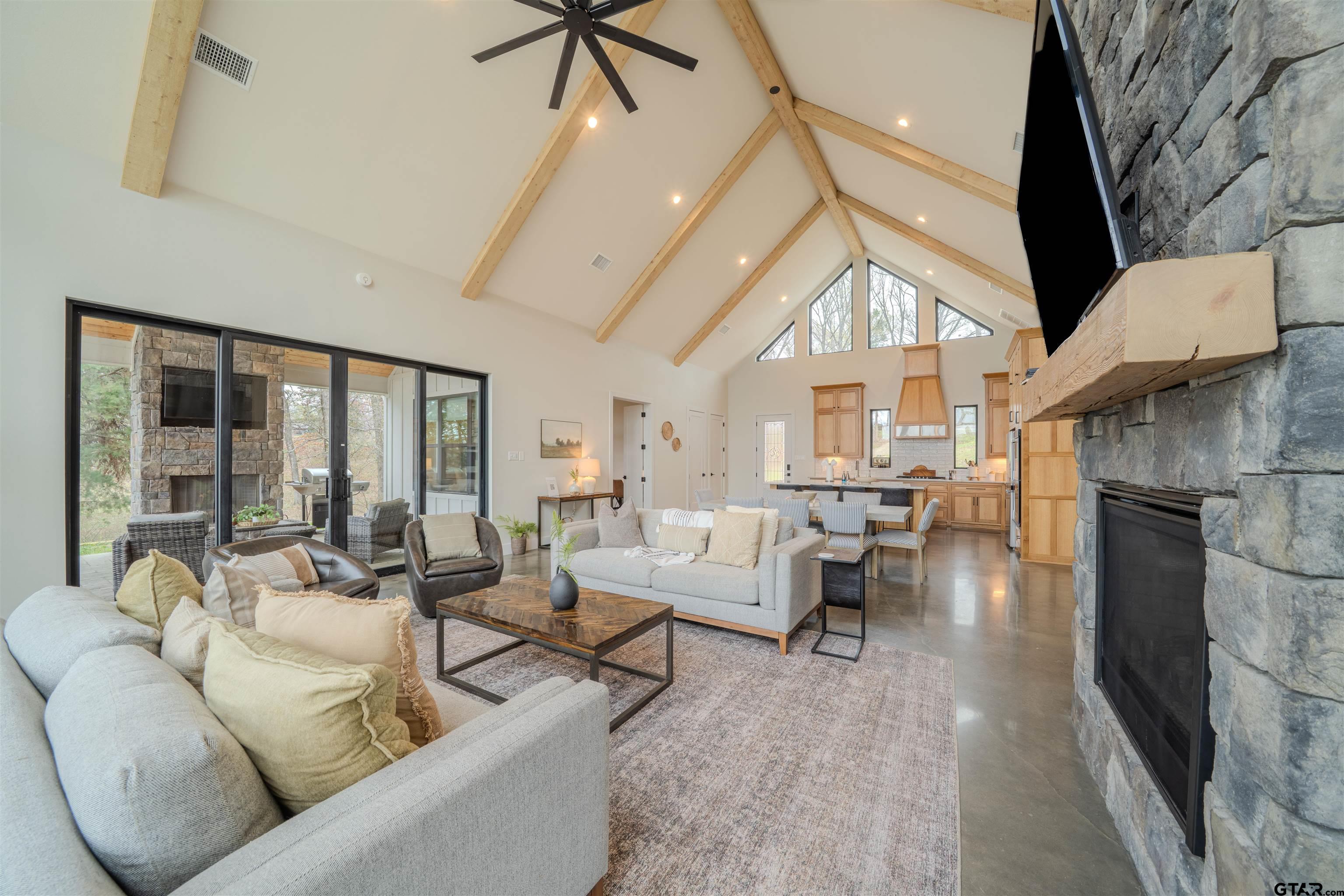 208 County Road 2129