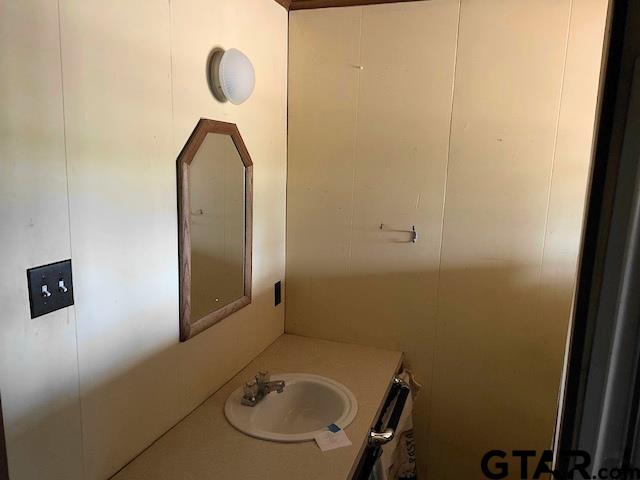 Troup, Texas 75789, United States, 3 Bedrooms Bedrooms, ,2 BathroomsBathrooms,Residential,Pending,66937