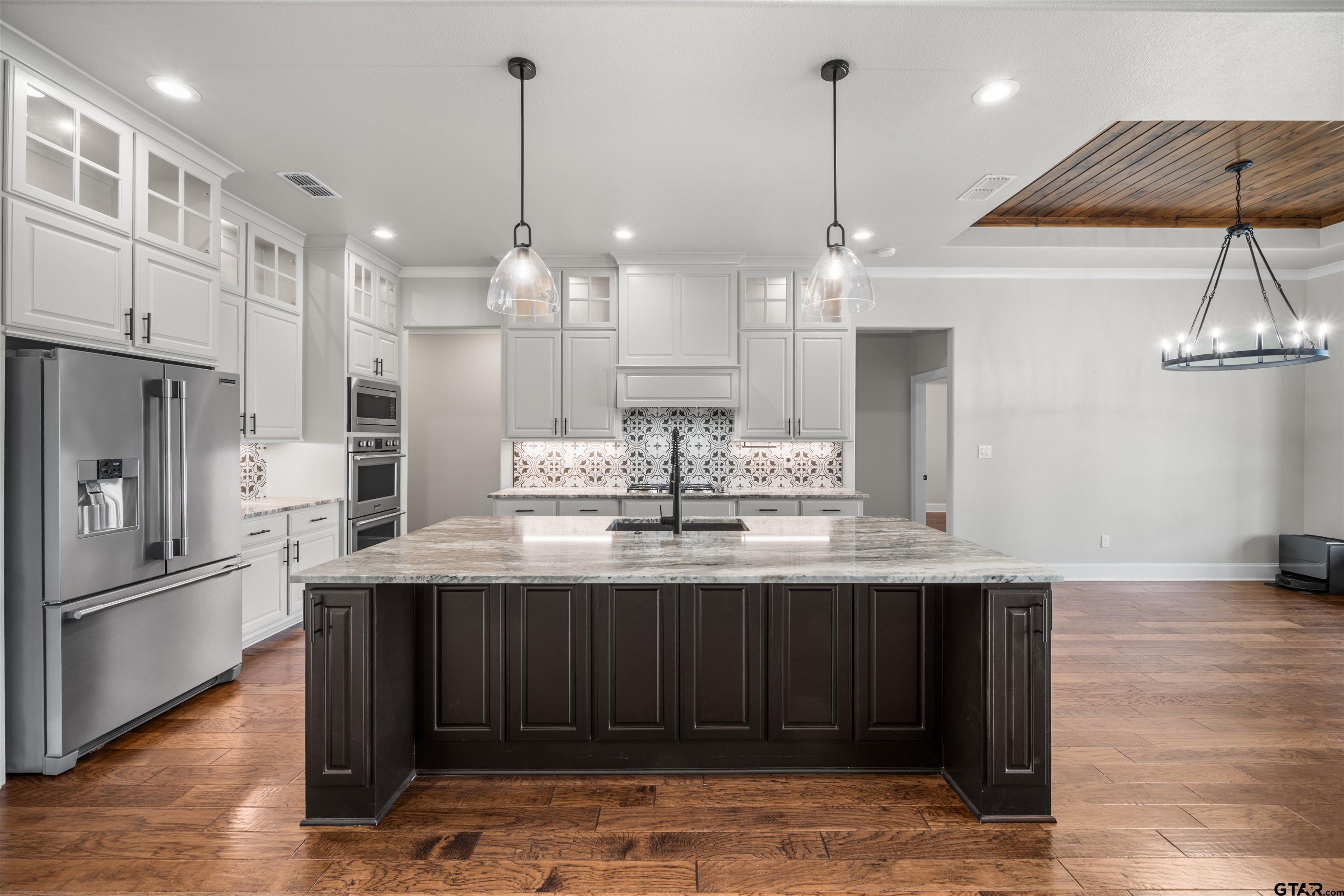 21562 Castle Rock Cir